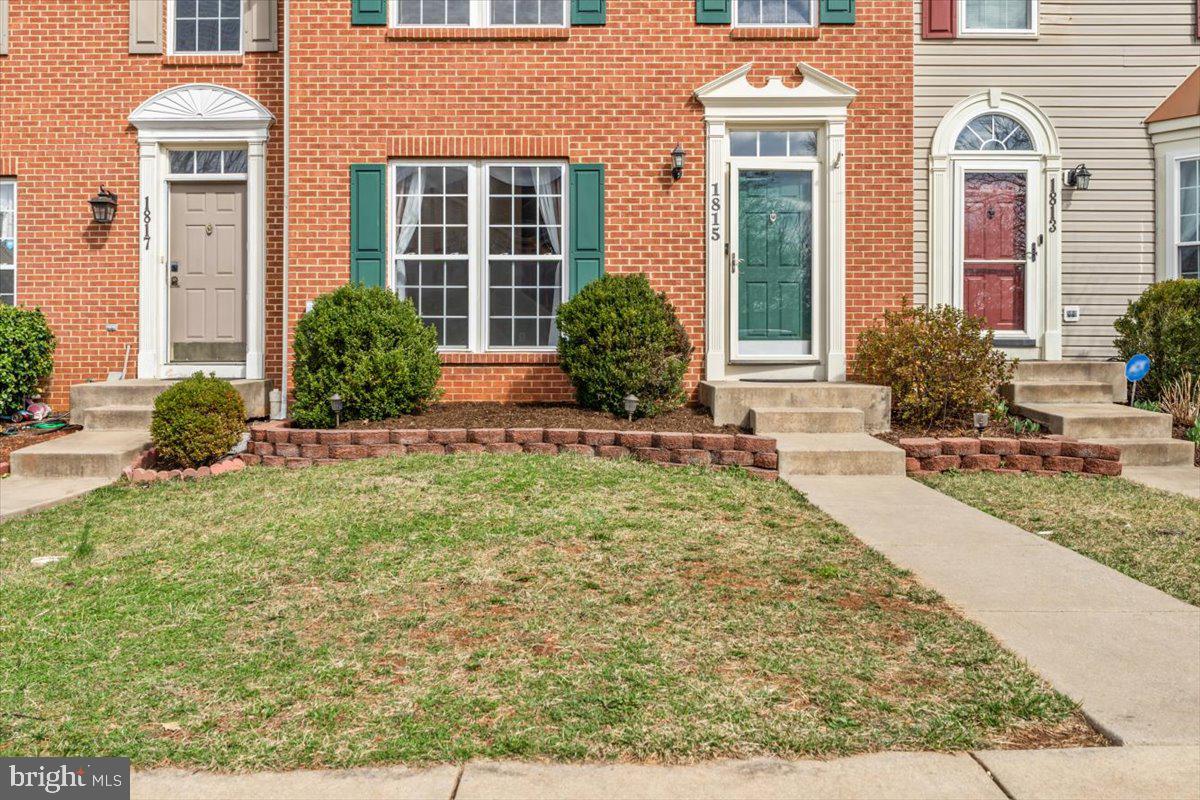 1815 Country Run Way