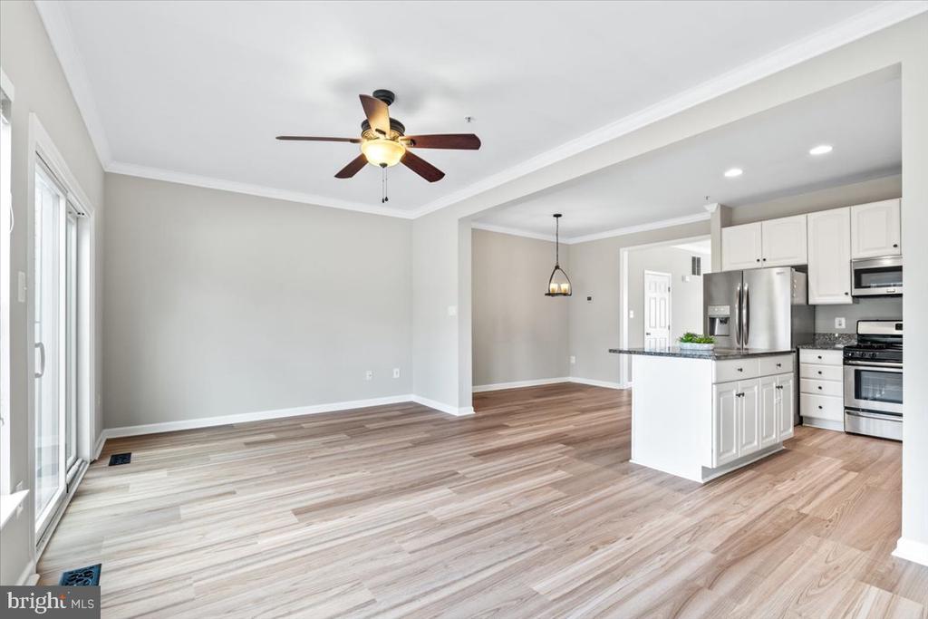 1815 Country Run Way