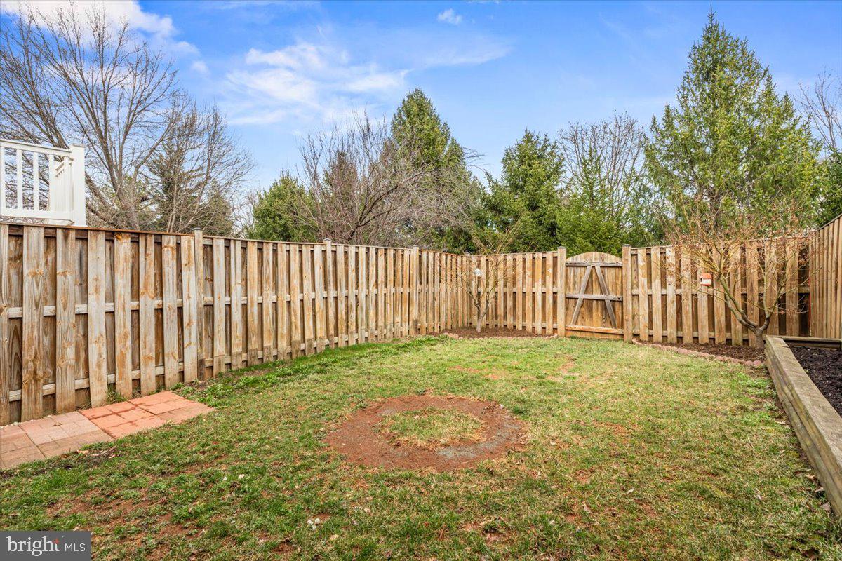 1815 Country Run Way