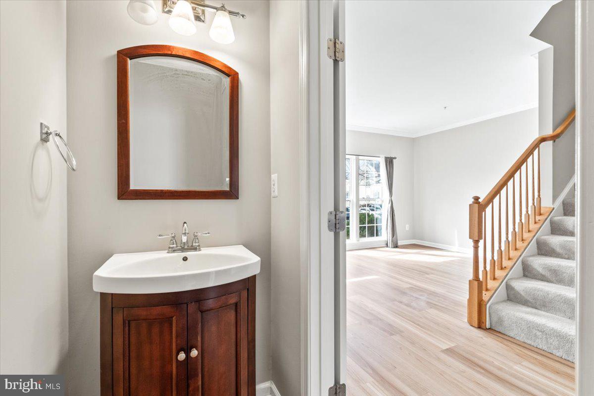 1815 Country Run Way