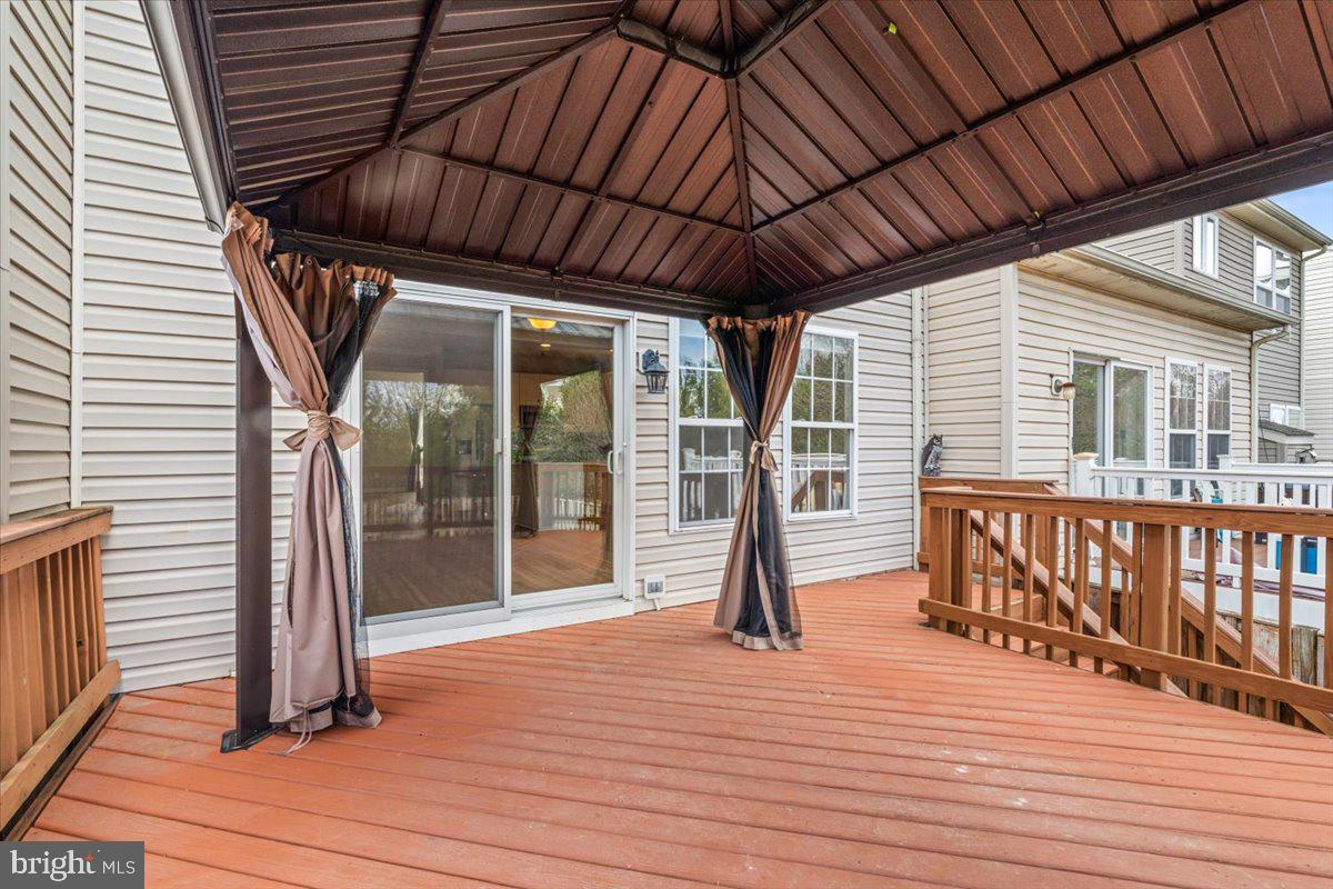 1815 Country Run Way