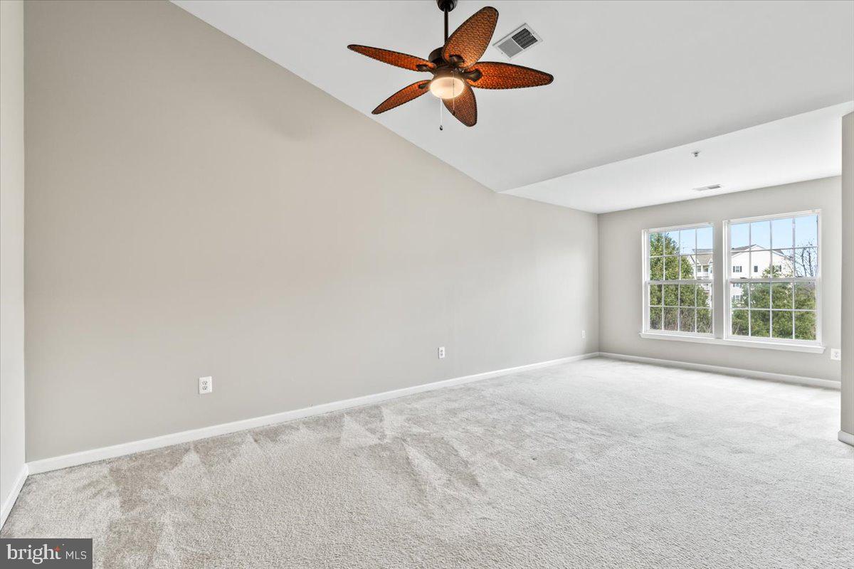 1815 Country Run Way