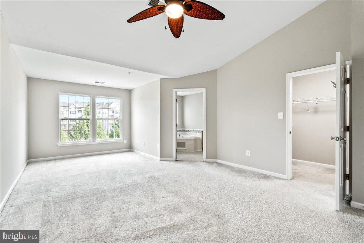 1815 Country Run Way