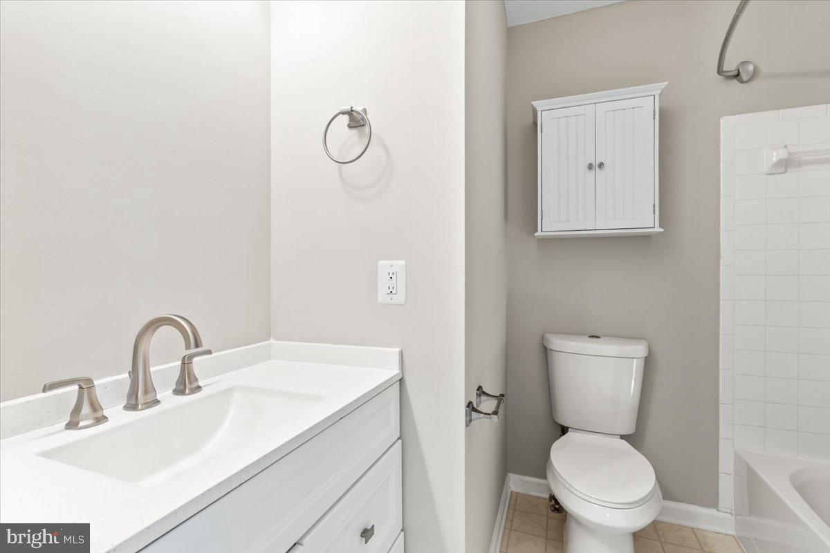 1815 Country Run Way