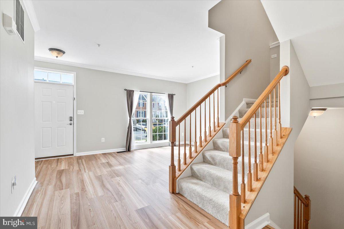 1815 Country Run Way