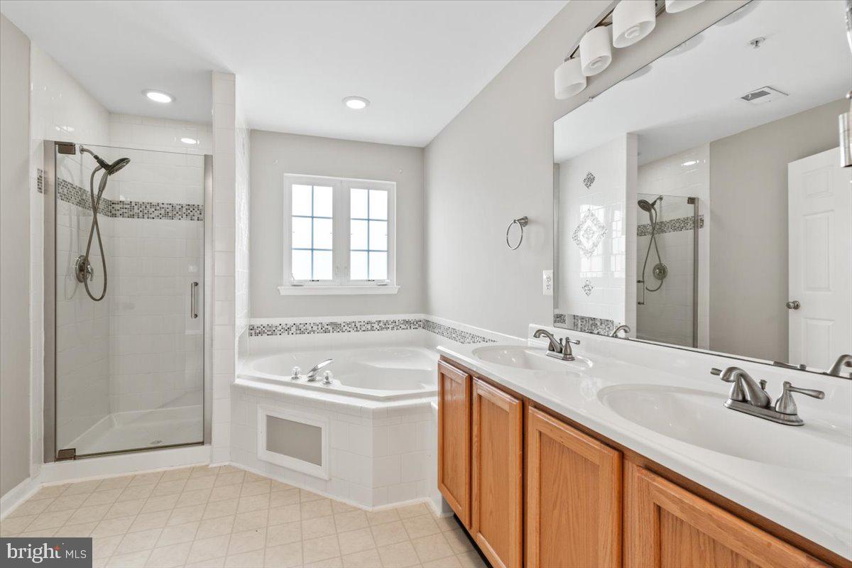 1815 Country Run Way