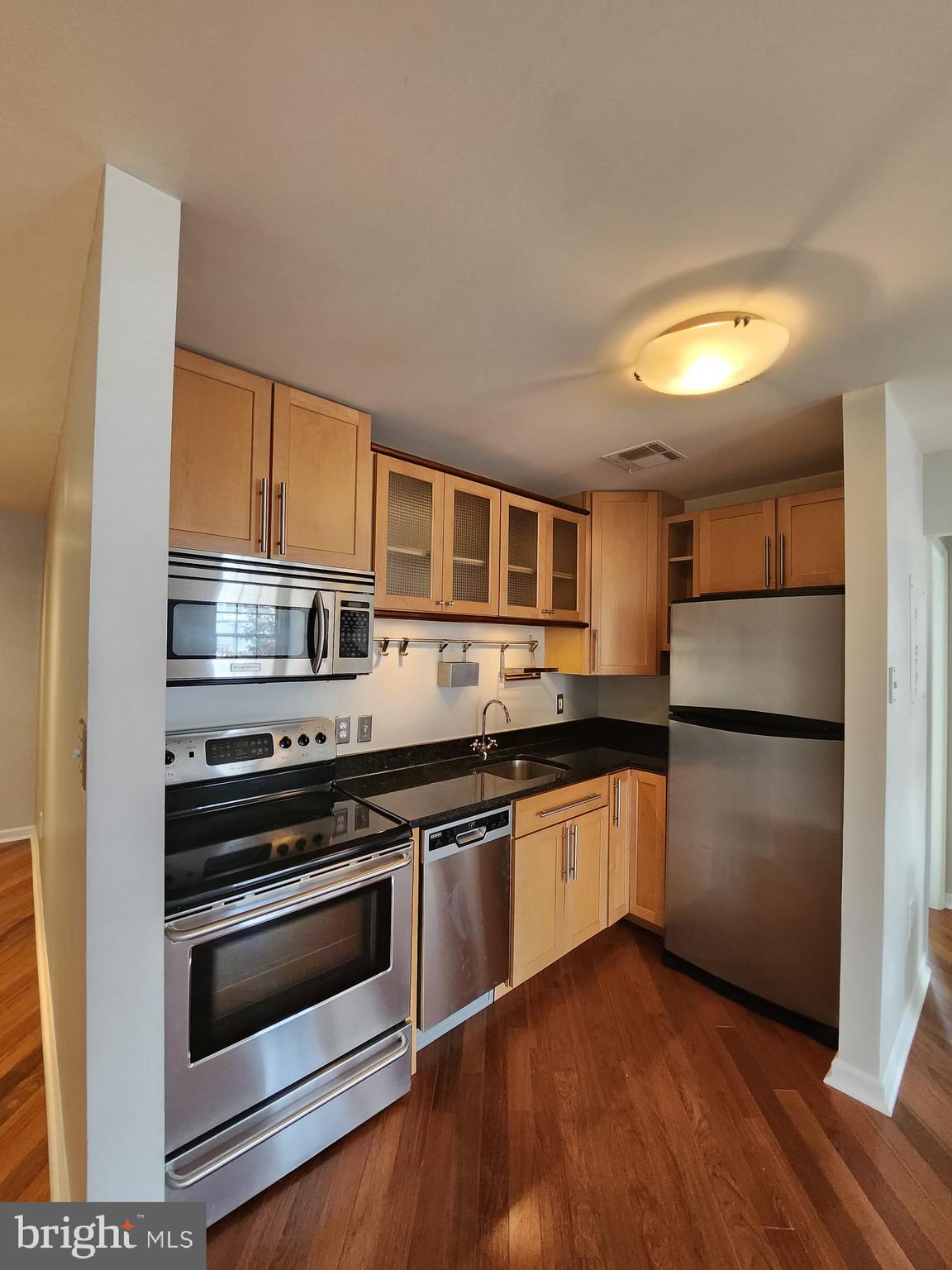 10 W ALL SAINTS ST #205