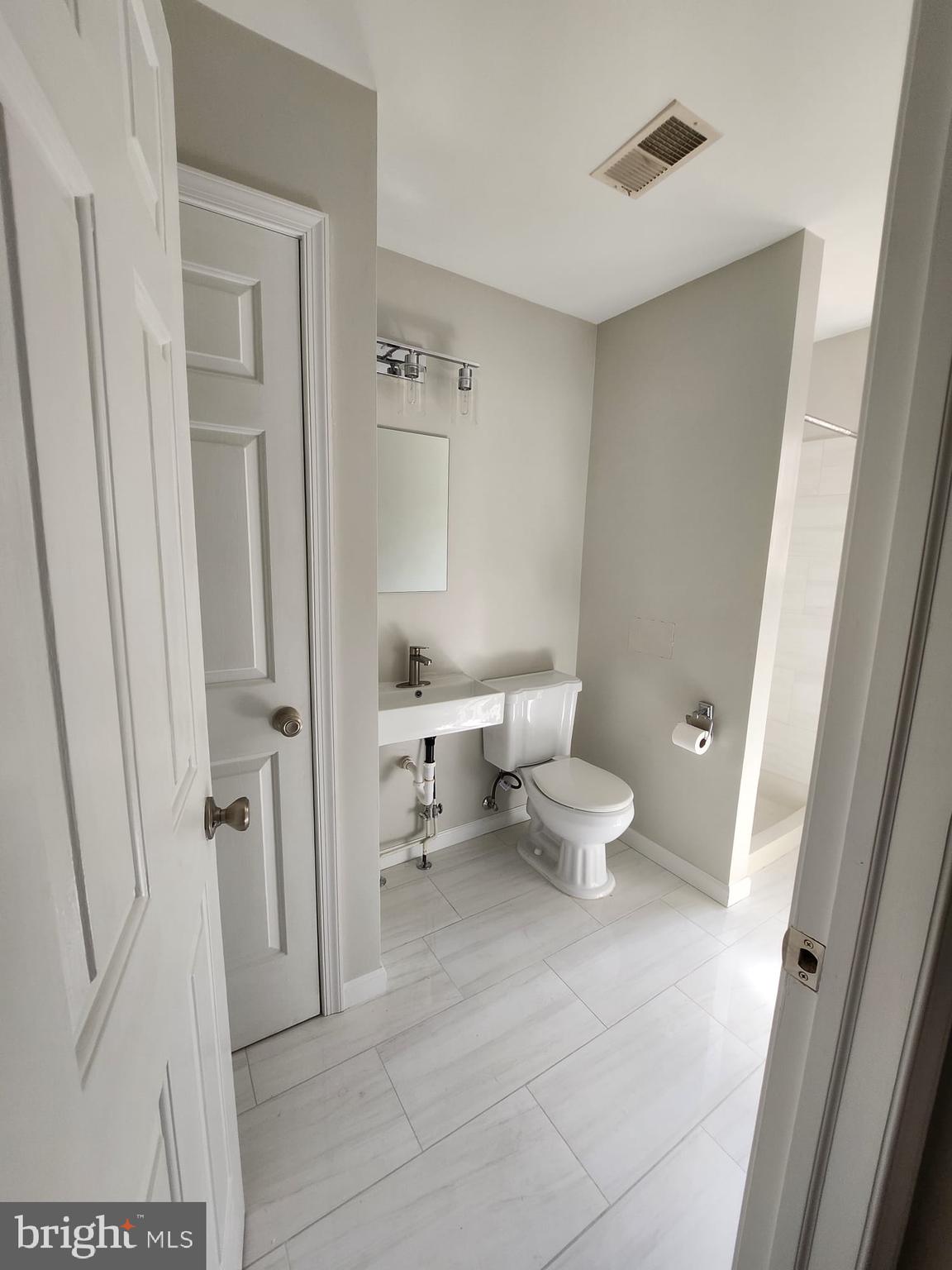 10 W ALL SAINTS ST #205