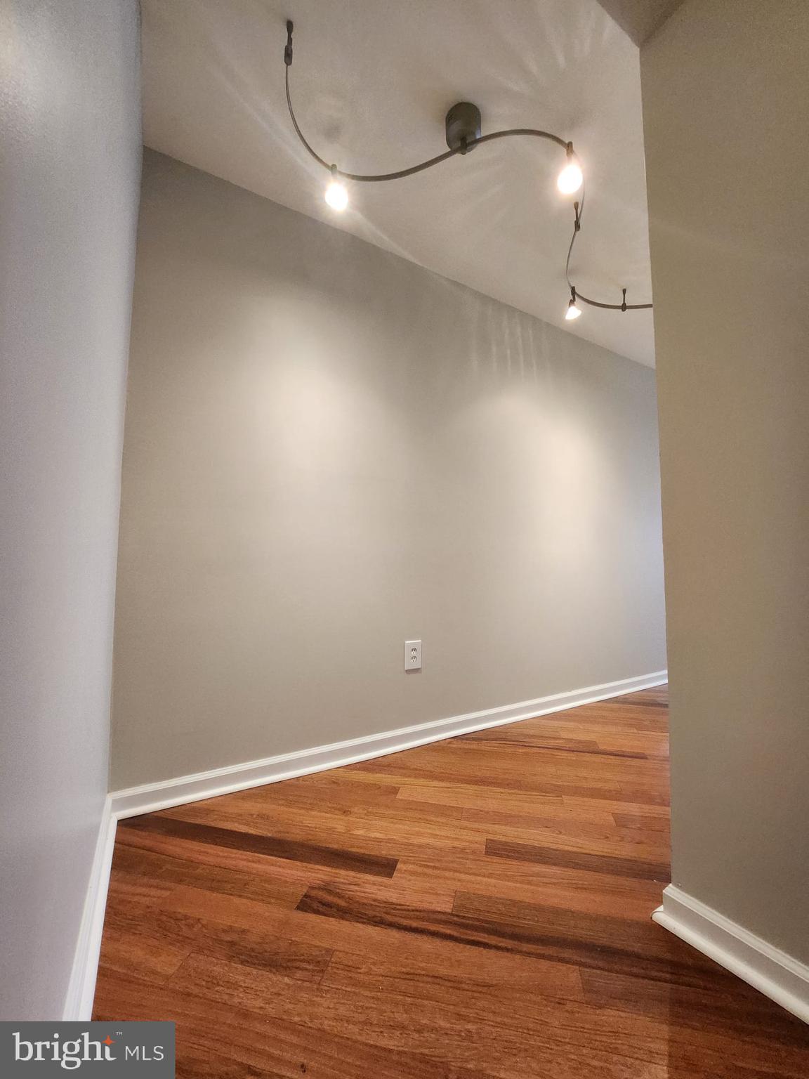 10 W ALL SAINTS ST #205