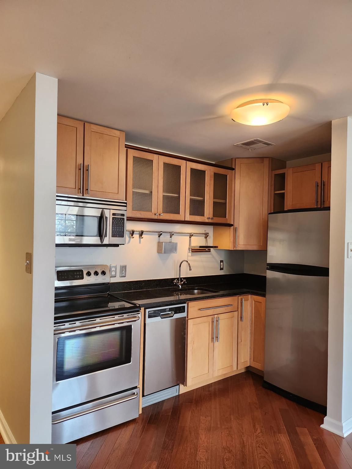 10 W ALL SAINTS ST #205