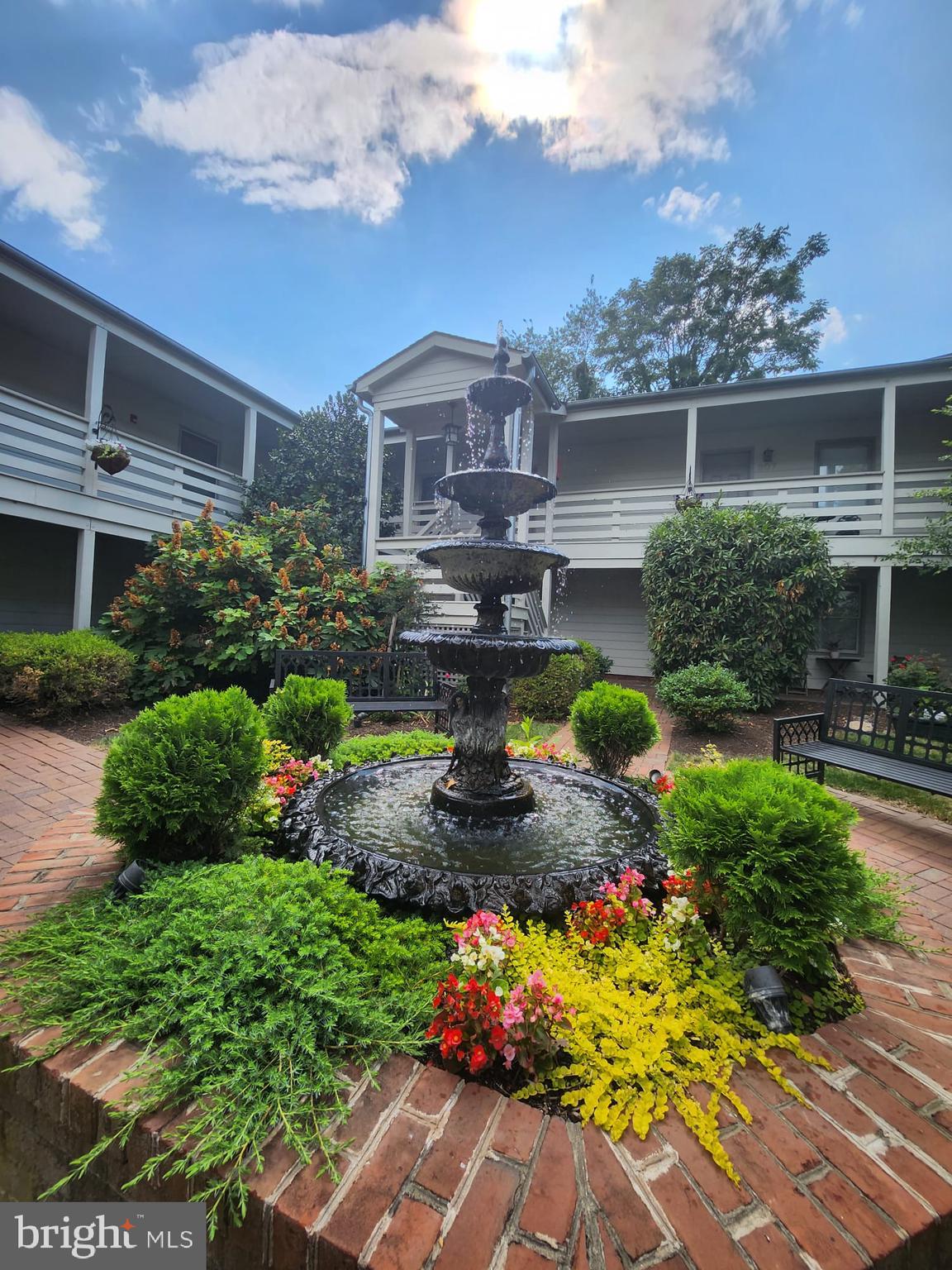 10 W ALL SAINTS ST #205