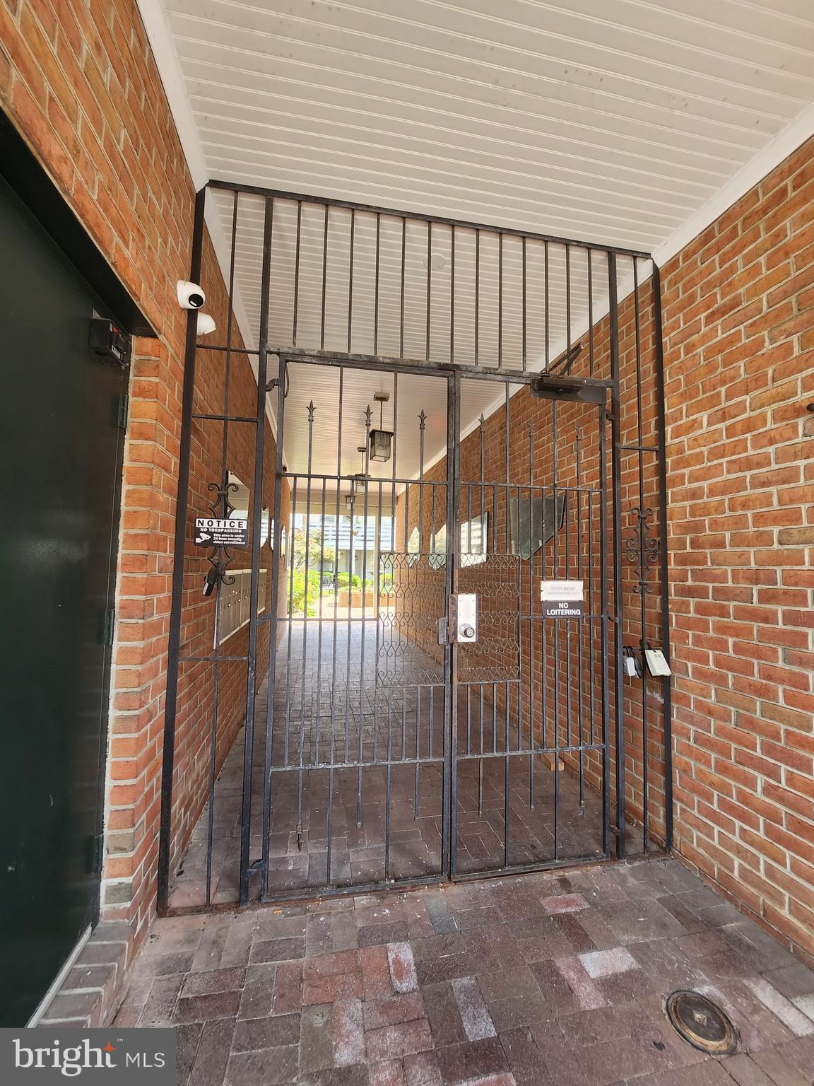 10 W ALL SAINTS ST #205