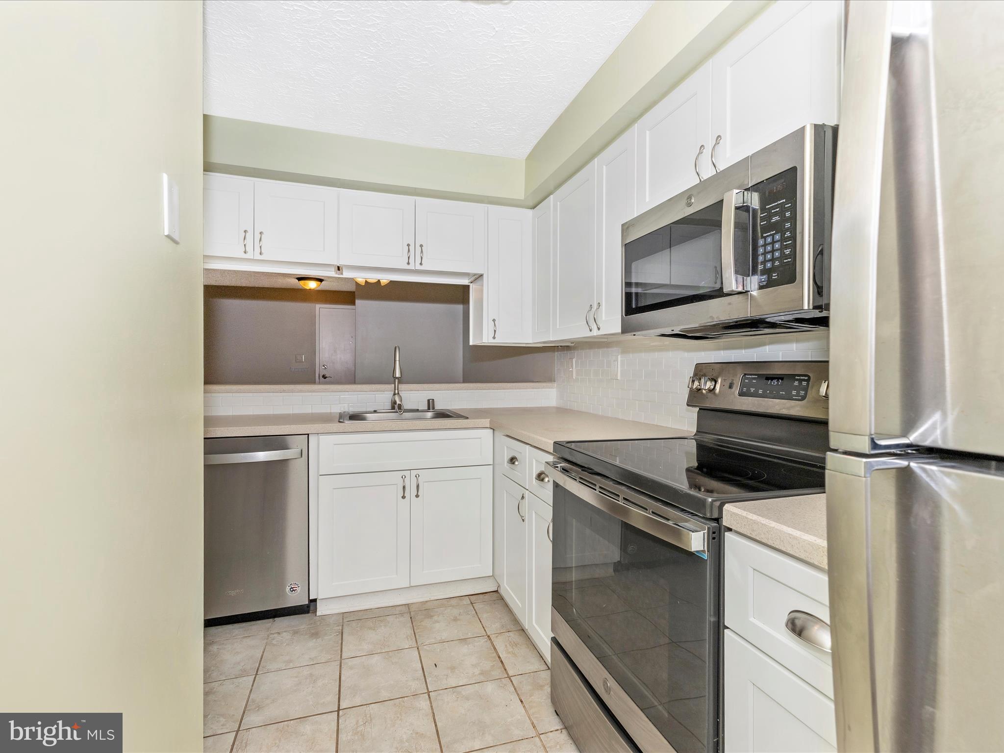 9727 Braidwood Ter