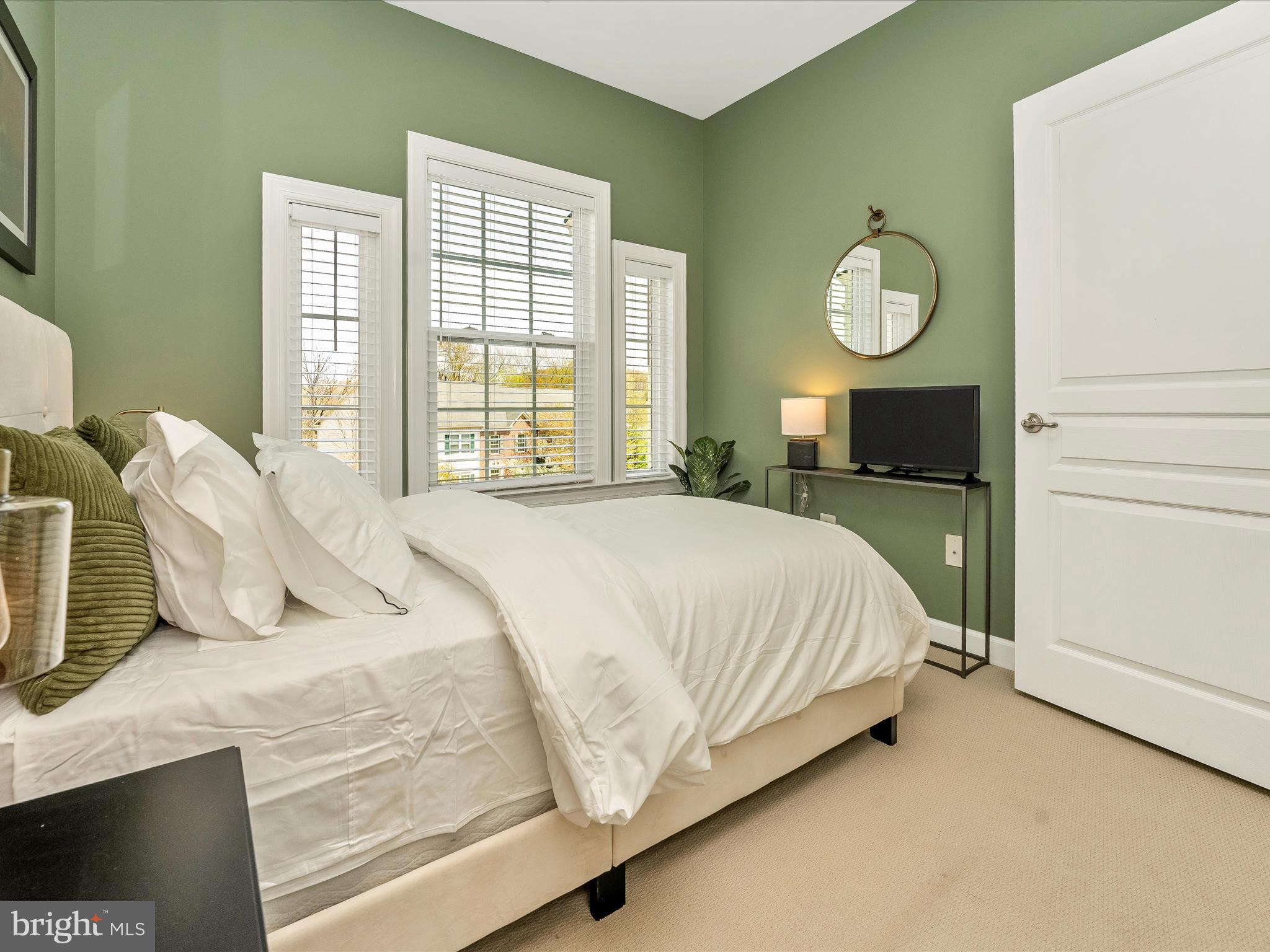 9727 Braidwood Ter
