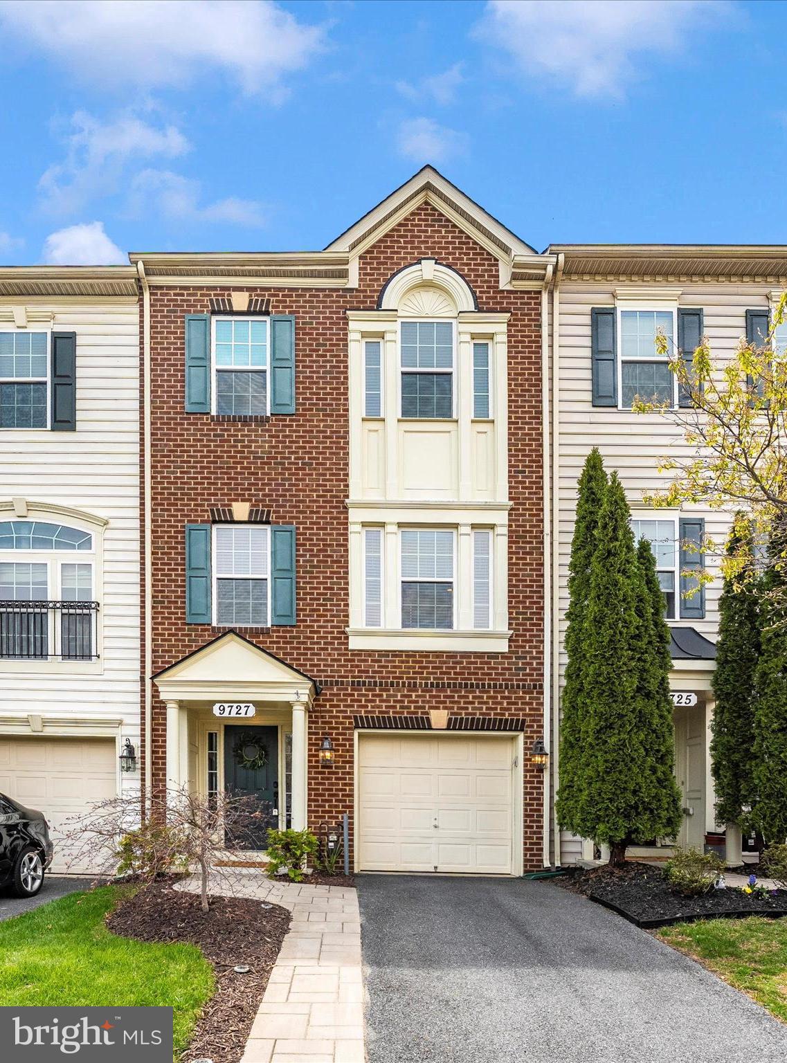 9727 Braidwood Ter