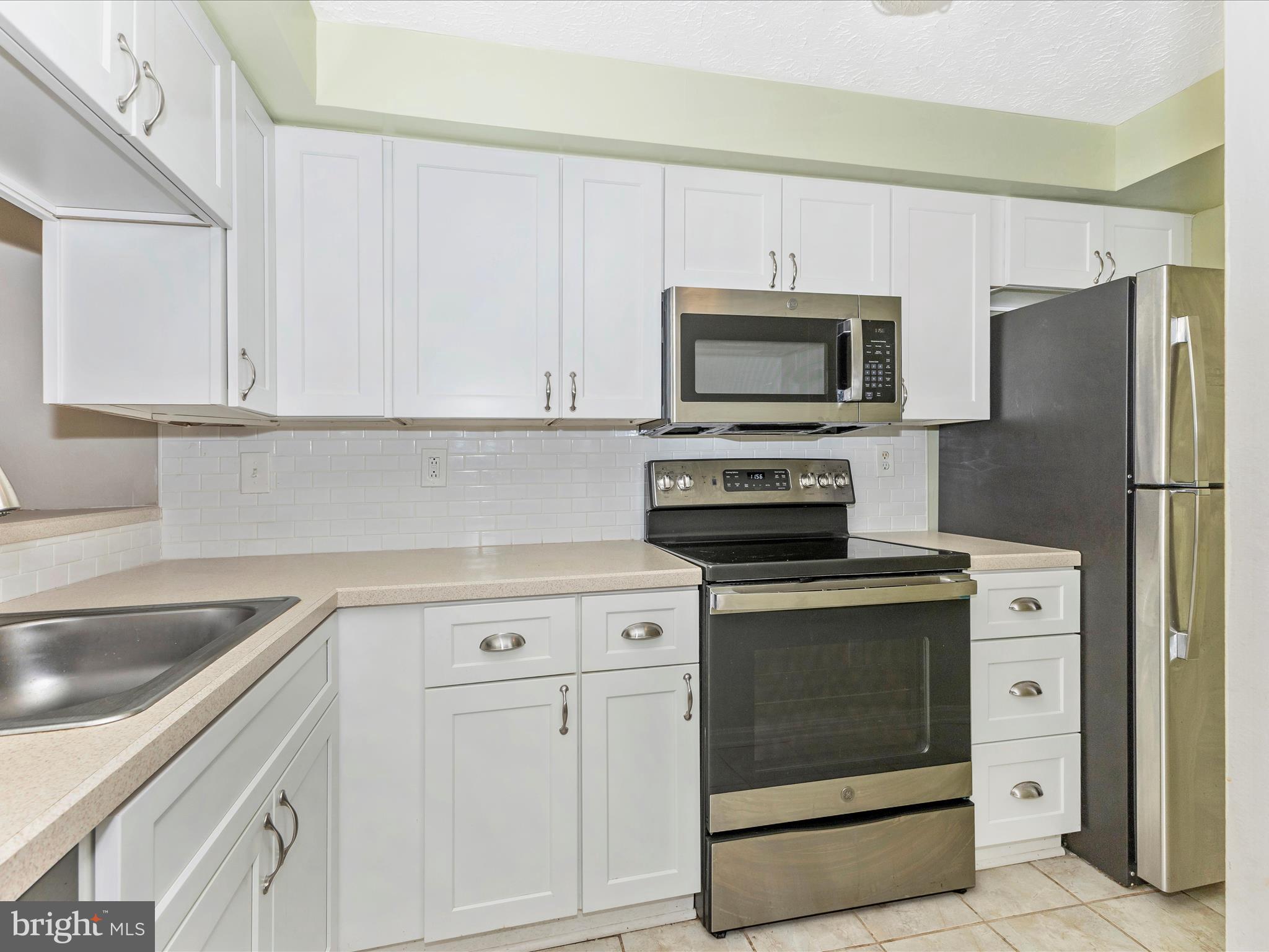 9727 Braidwood Ter