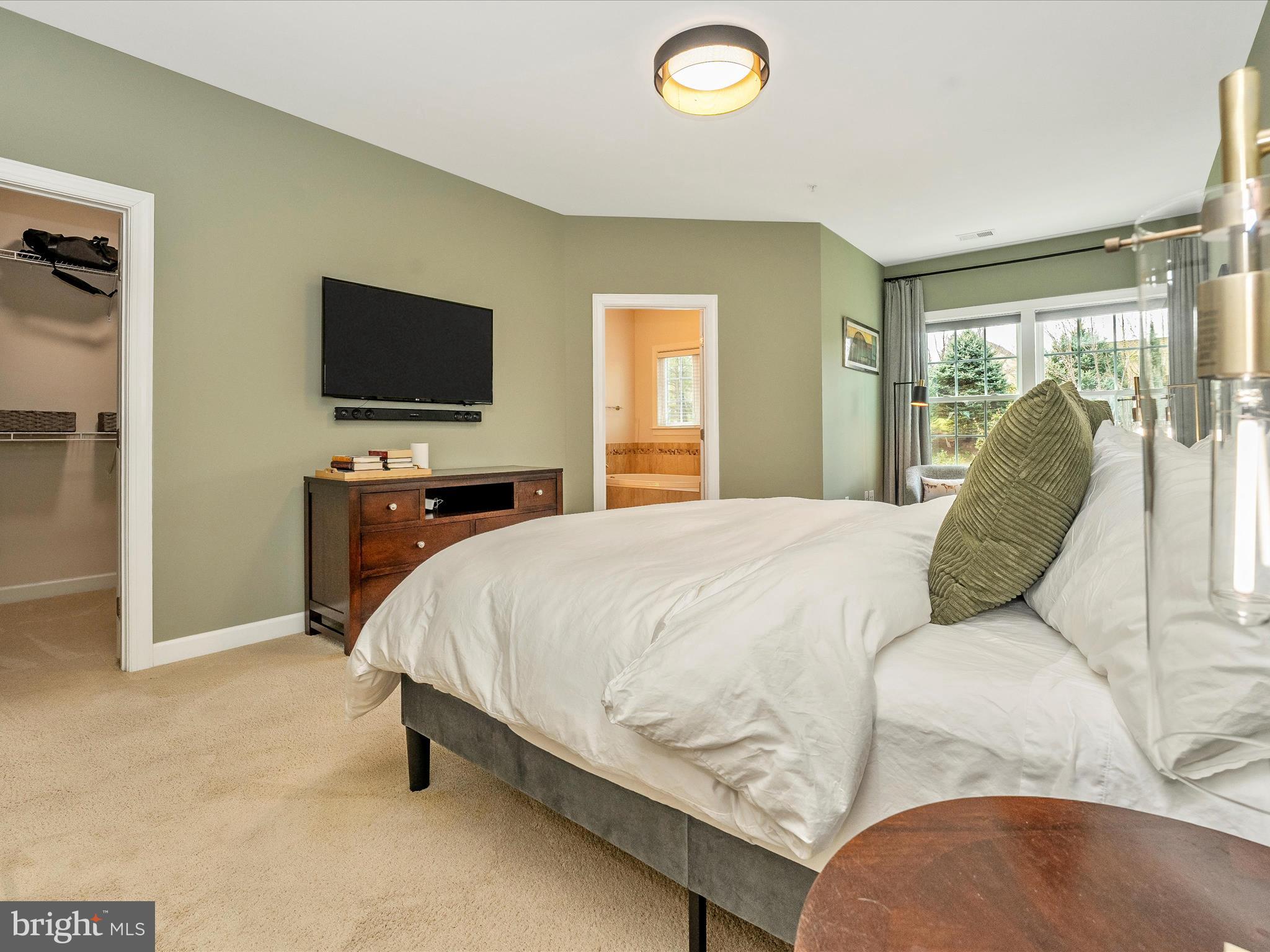 9727 Braidwood Ter