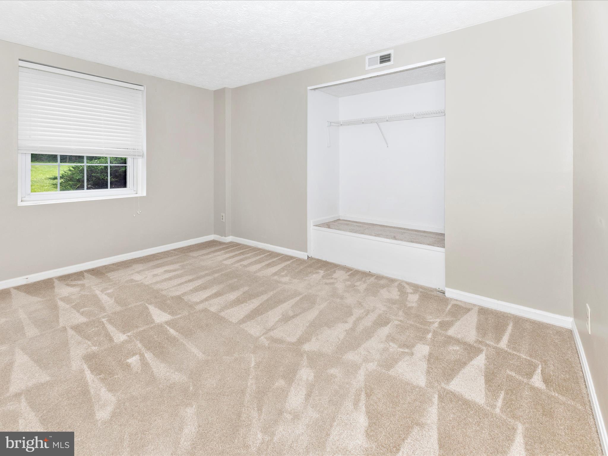 9727 Braidwood Ter