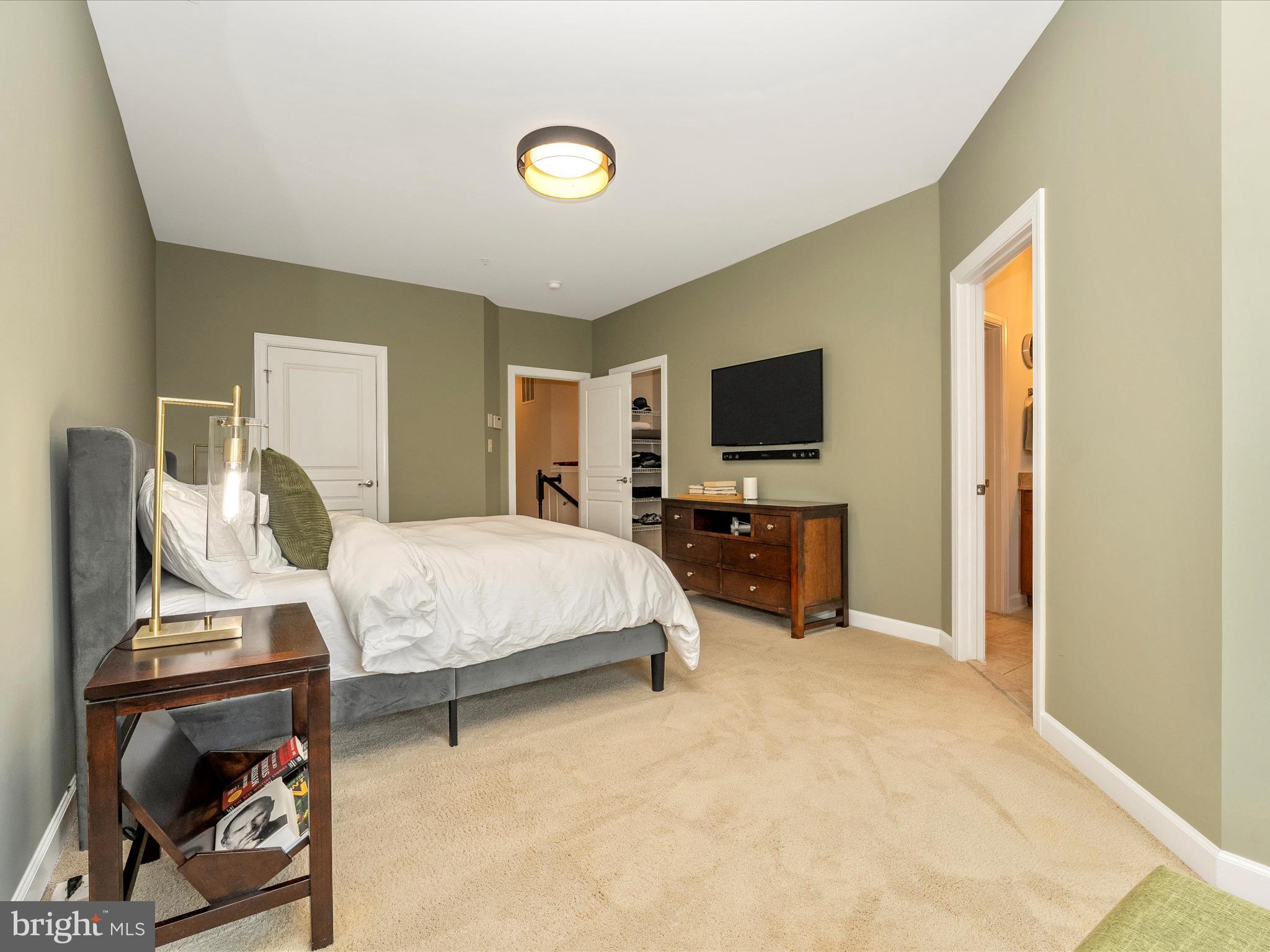 9727 Braidwood Ter