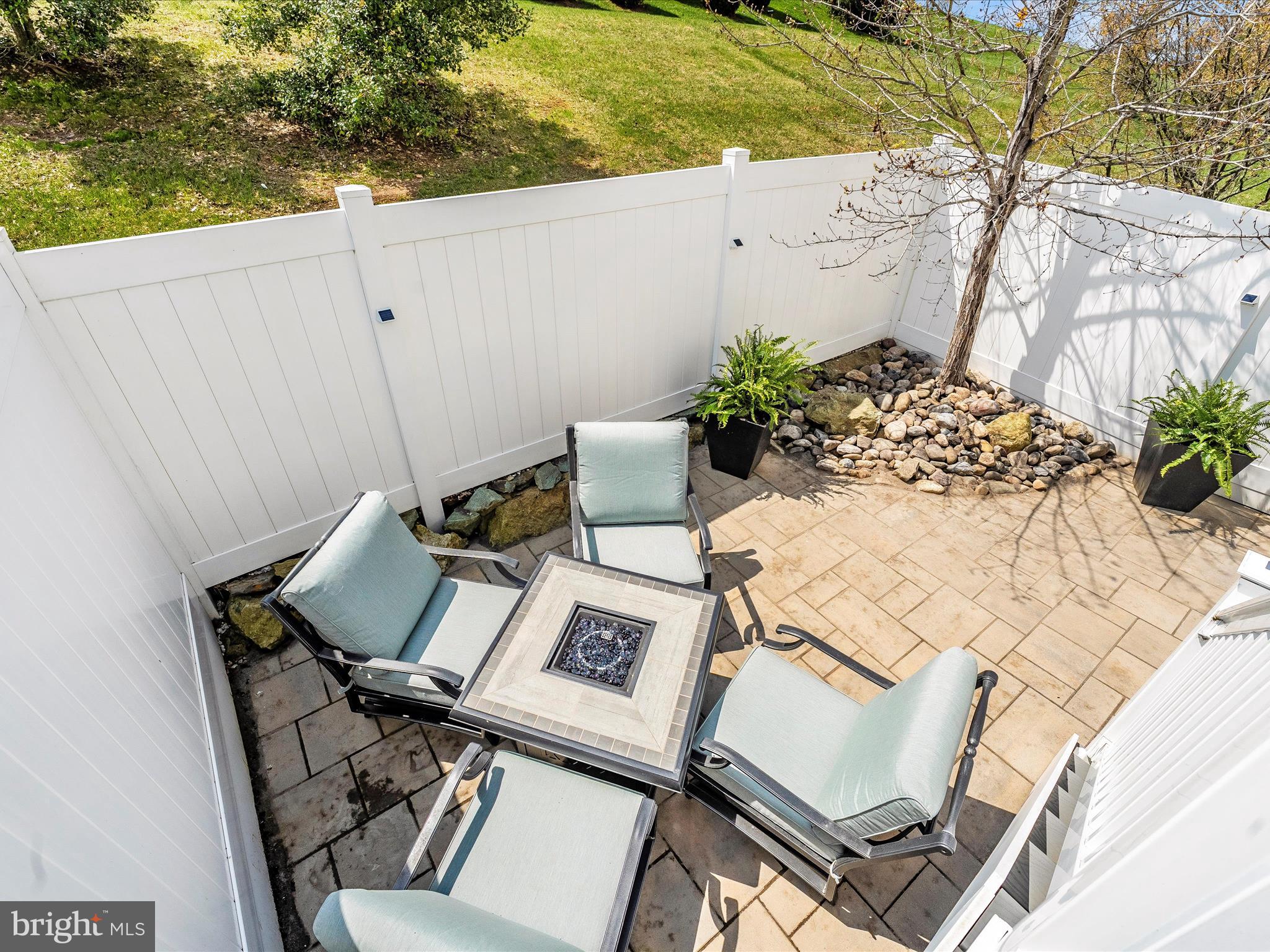 9727 Braidwood Ter