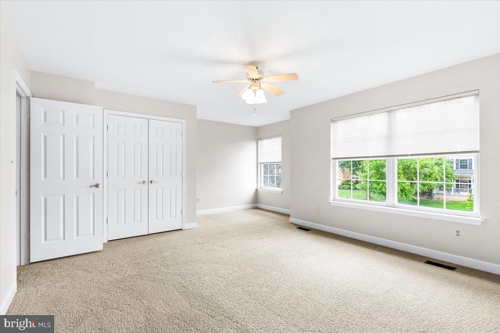 5308 Hever Way