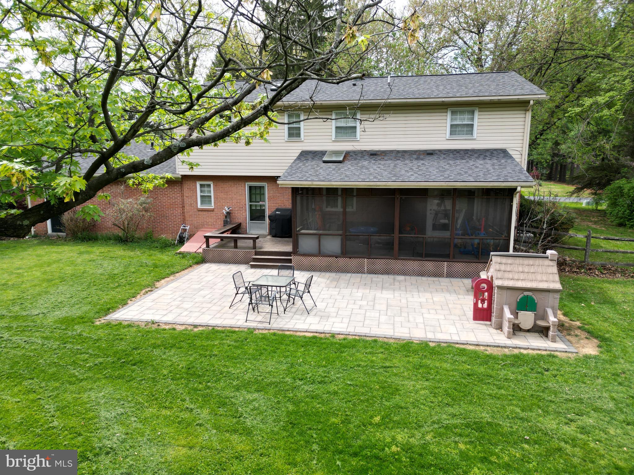 7917 RUNNYMEADE DRIVE