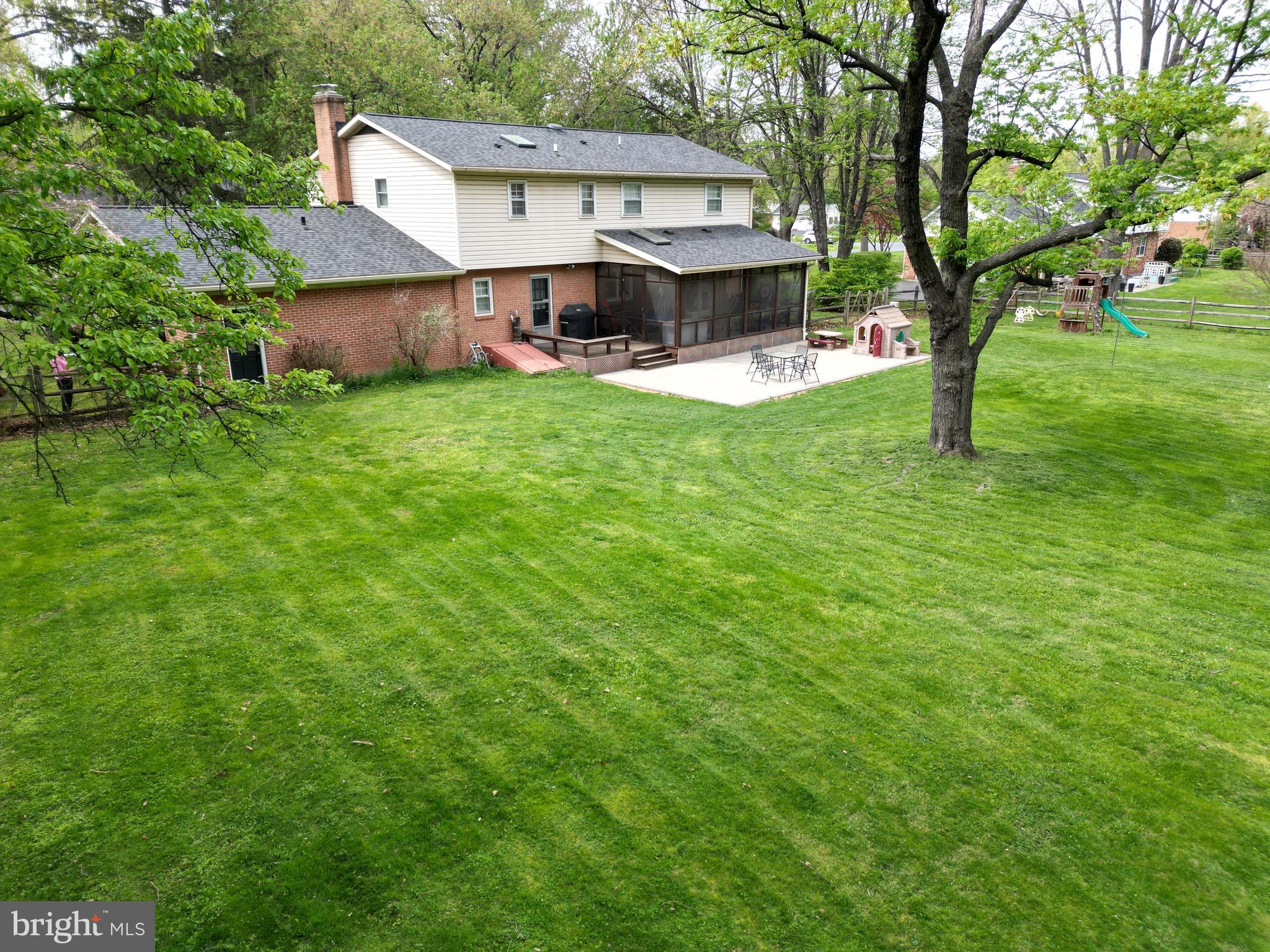 7917 RUNNYMEADE DRIVE