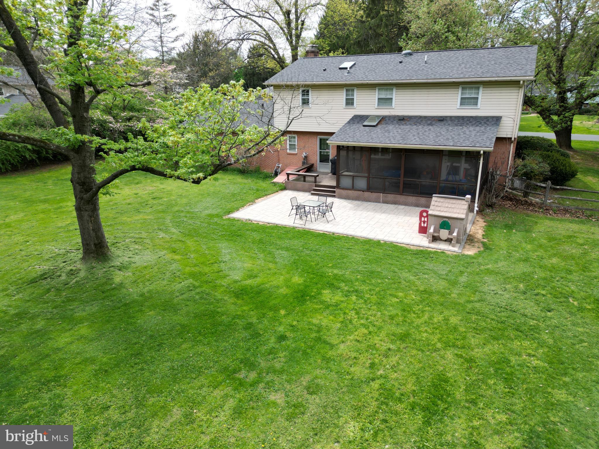 7917 RUNNYMEADE DRIVE