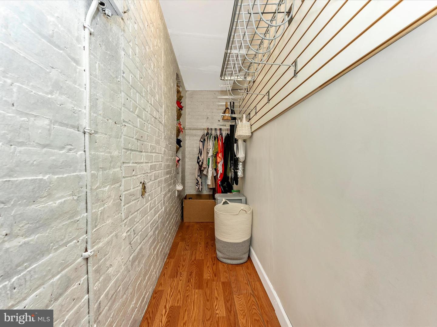 204 Center St