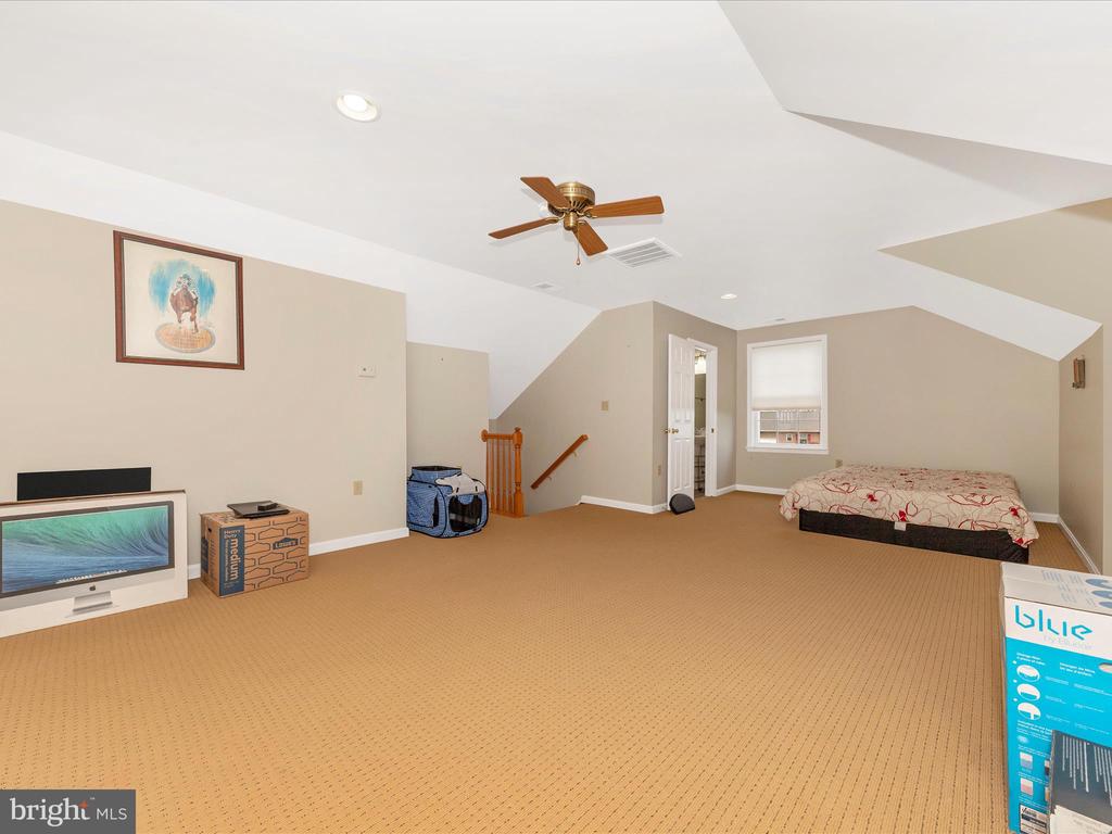 2290 Gapland Rd