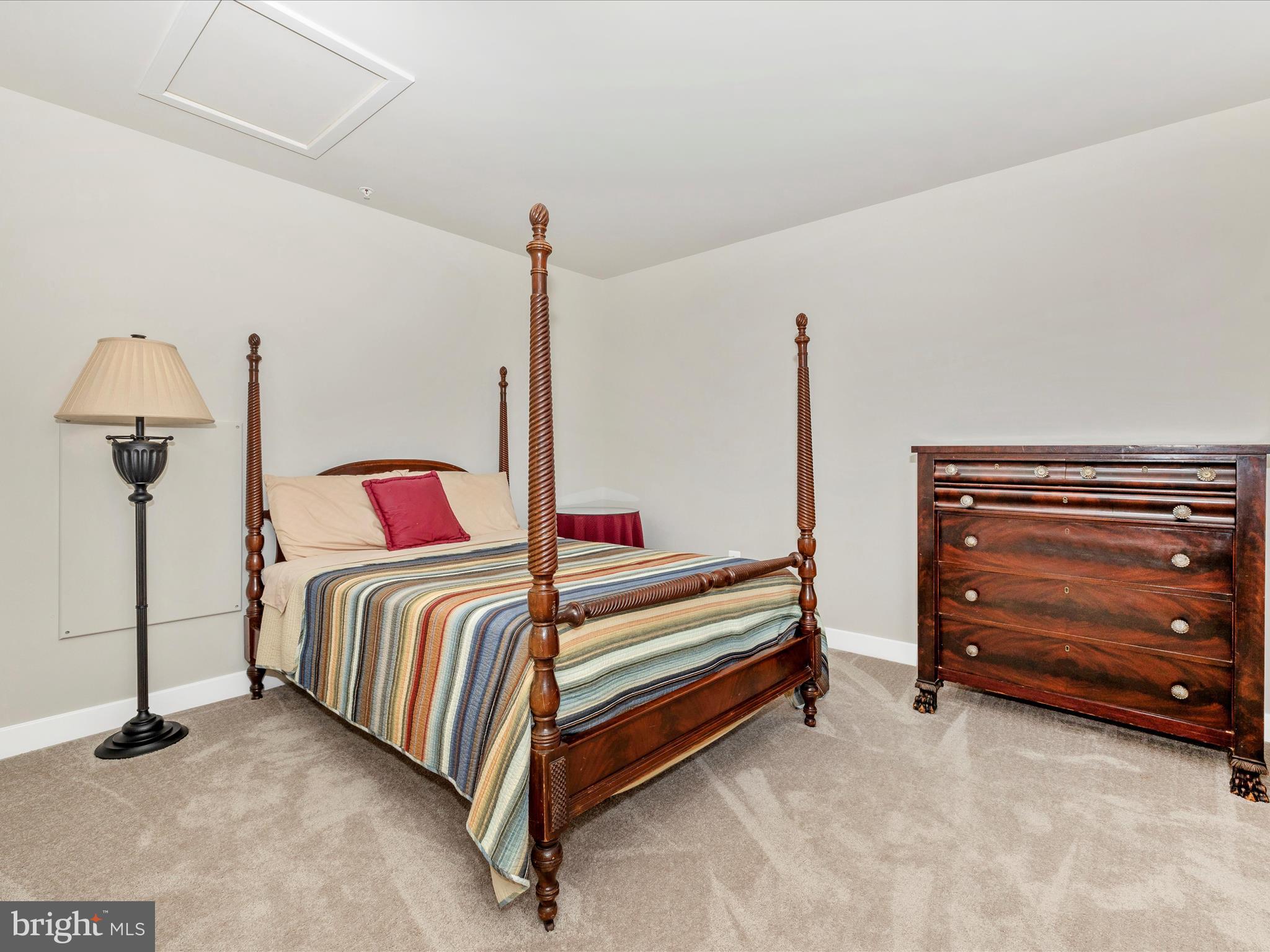 5303 Crape Myrtle Dr