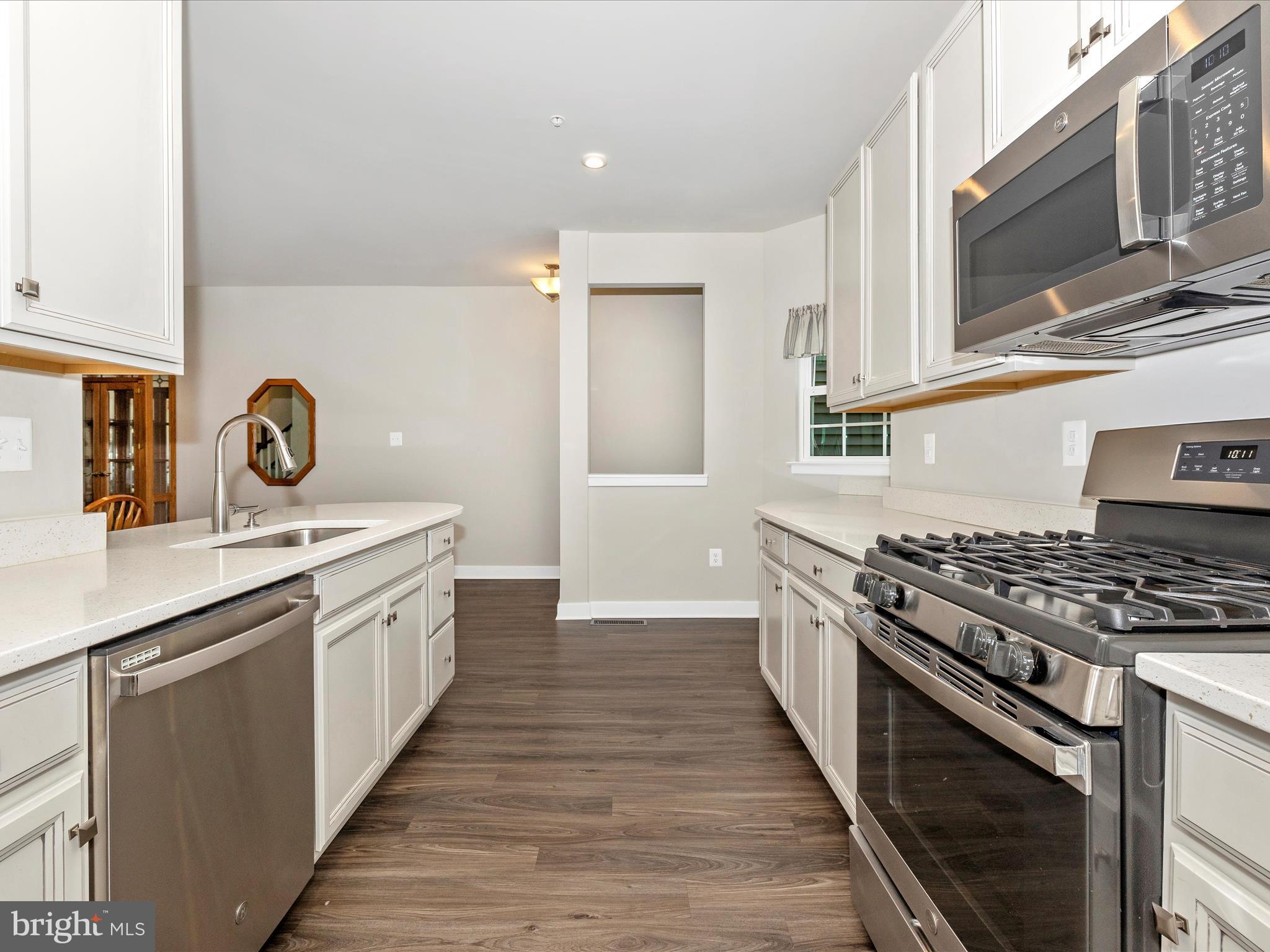 5303 Crape Myrtle Dr