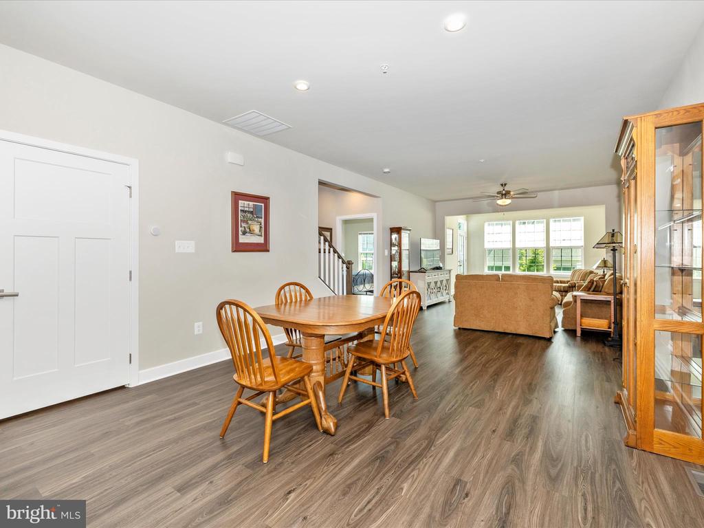 5303 Crape Myrtle Dr