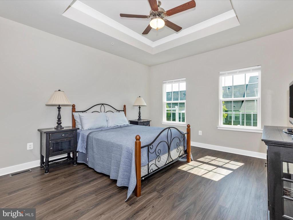 5303 Crape Myrtle Dr