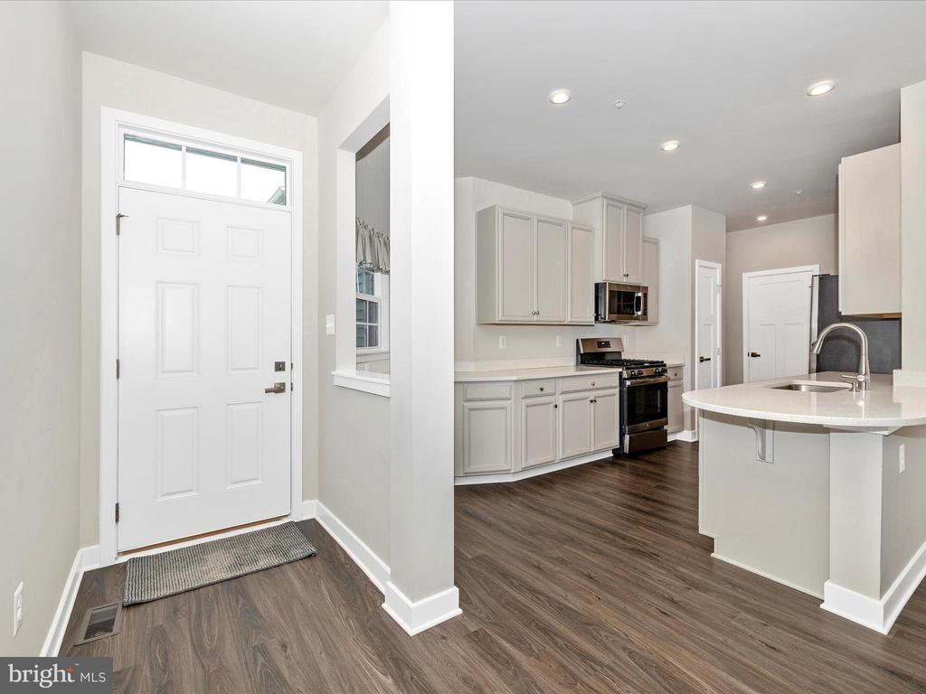 5303 Crape Myrtle Dr