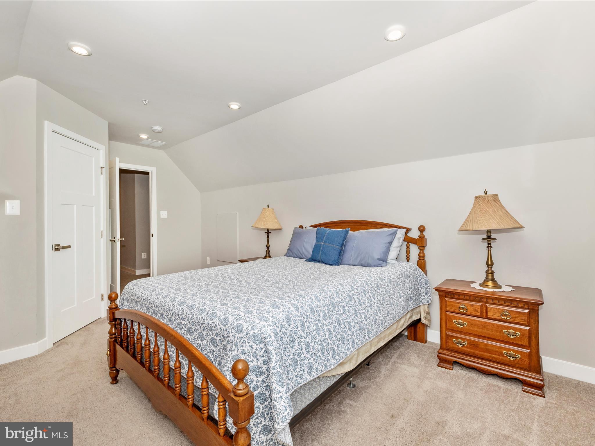 5303 Crape Myrtle Dr