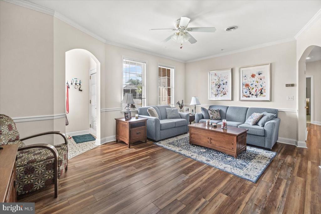 10 Rosewood Ct #102