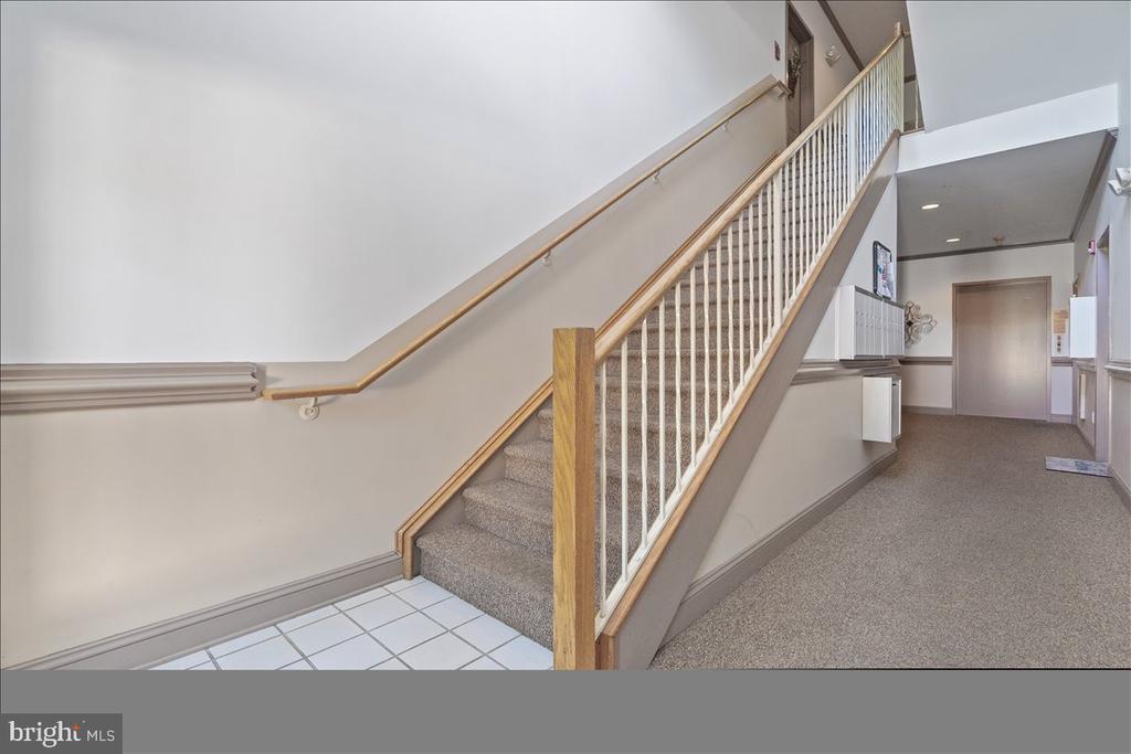 10 Rosewood Ct #102