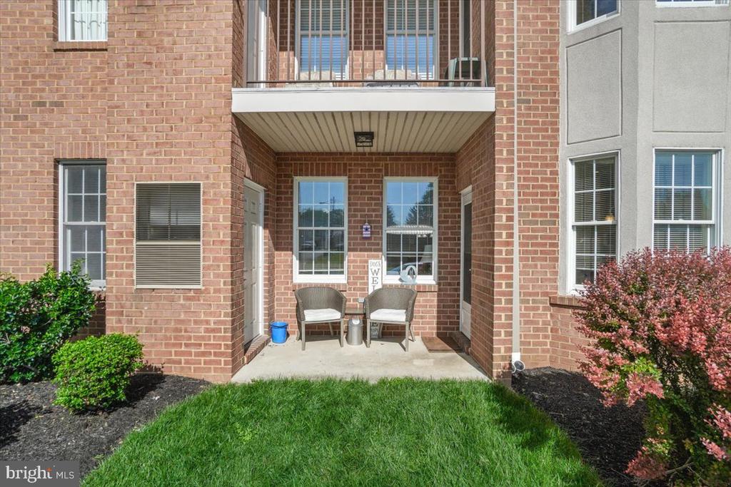 10 Rosewood Ct #102