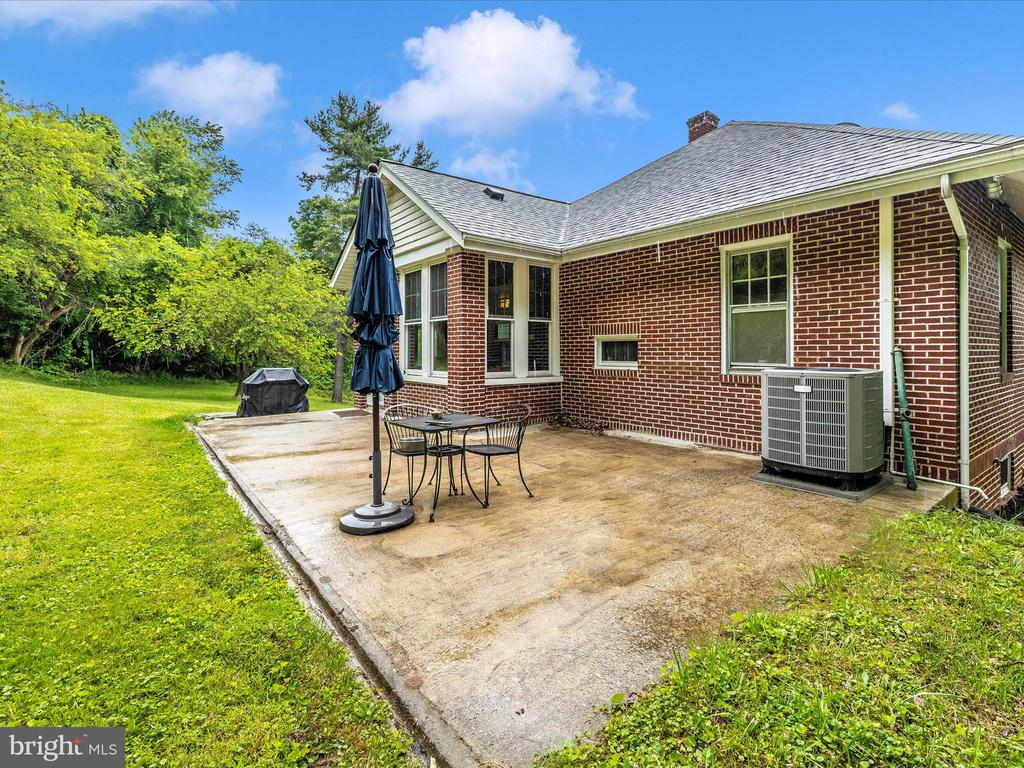 5004 Old National Pike