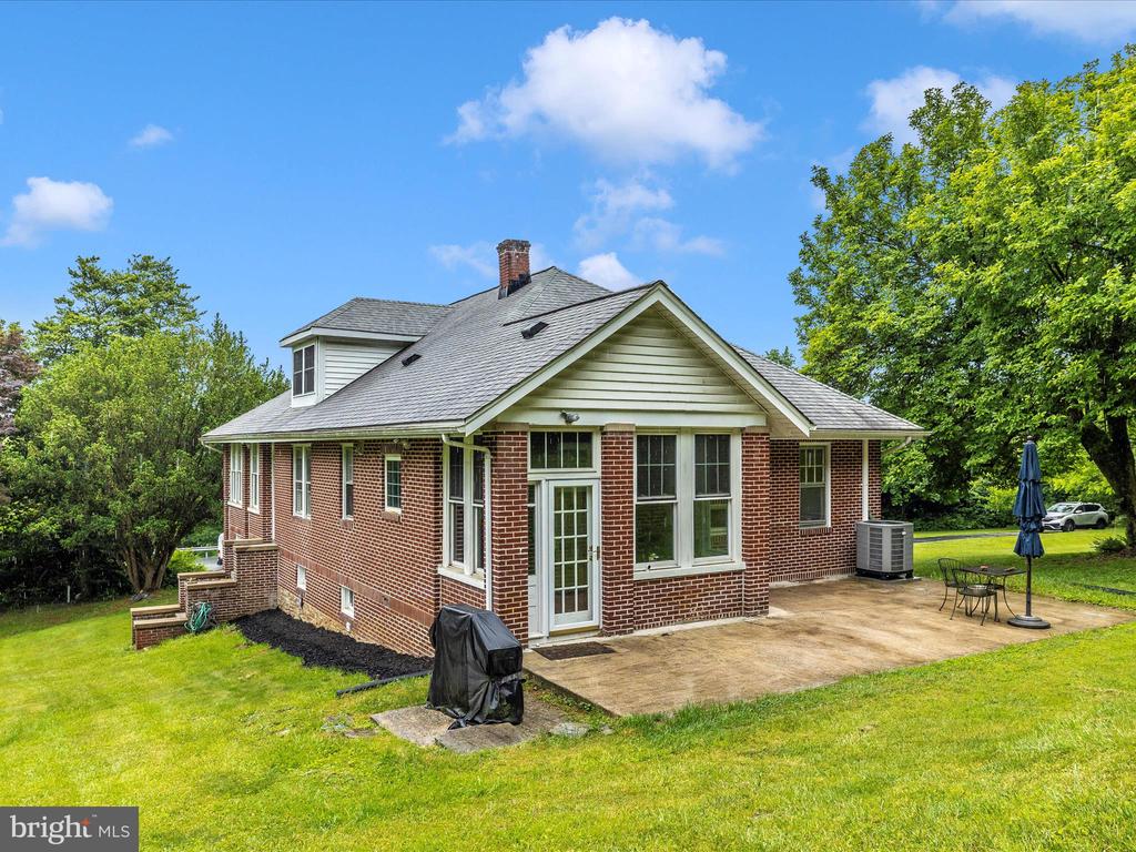 5004 Old National Pike