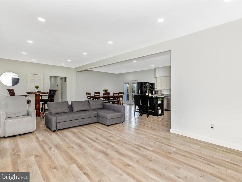 12504 SANDRA LEE COURT