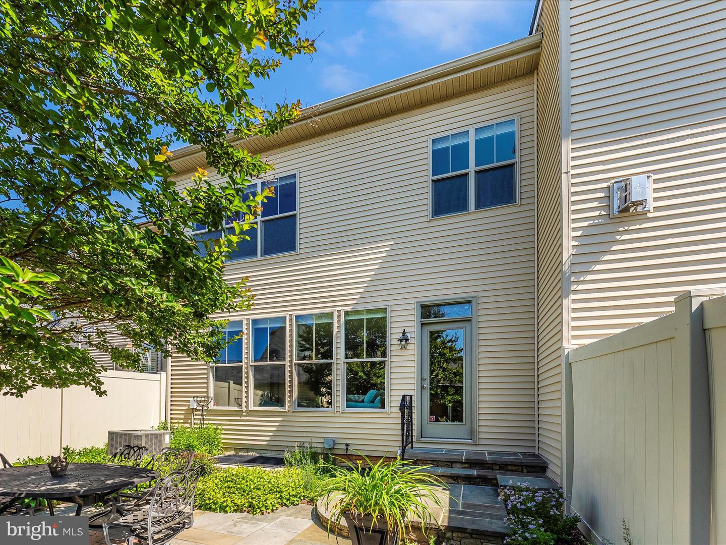 2507 Island Grove Blvd