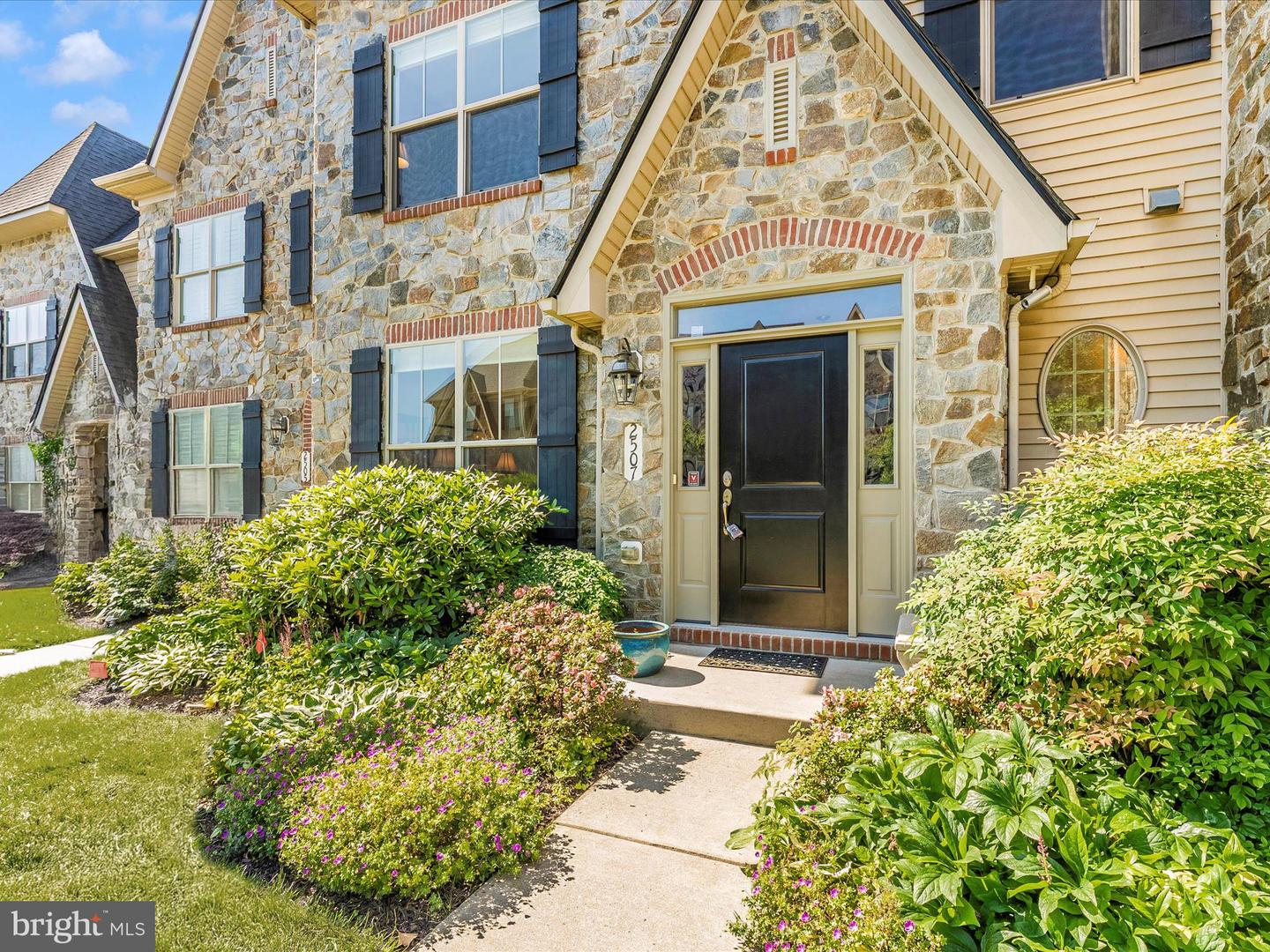2507 Island Grove Blvd