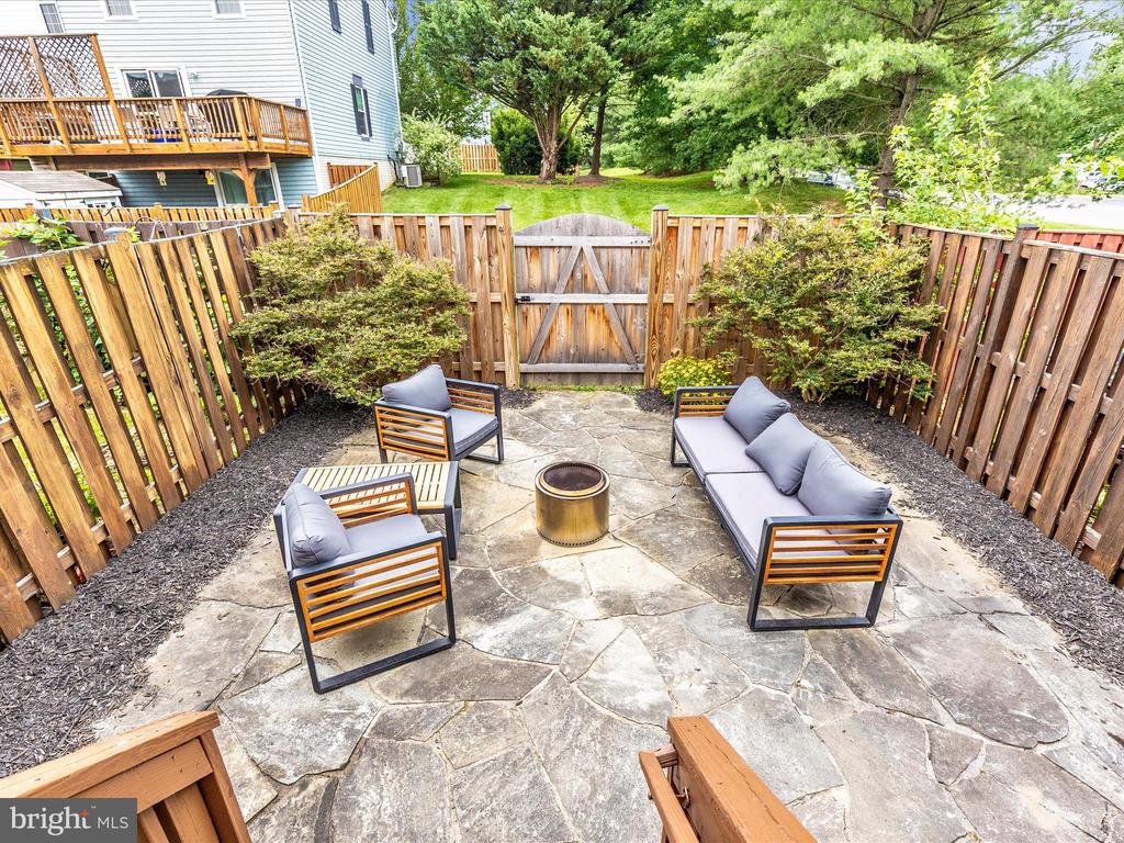 6796 Wood Duck Ct