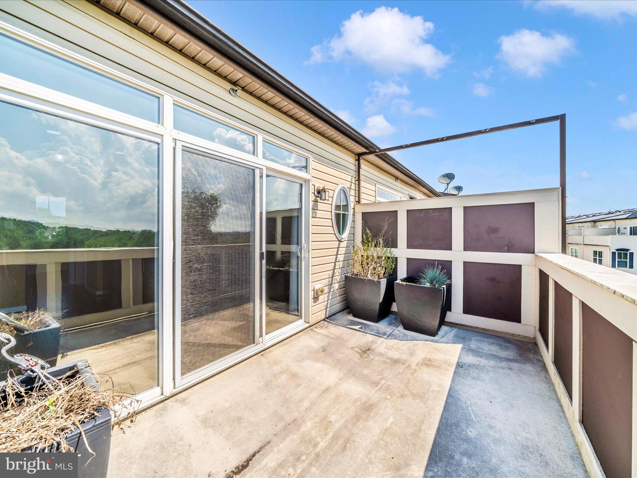 1400 Laurel Wood Way