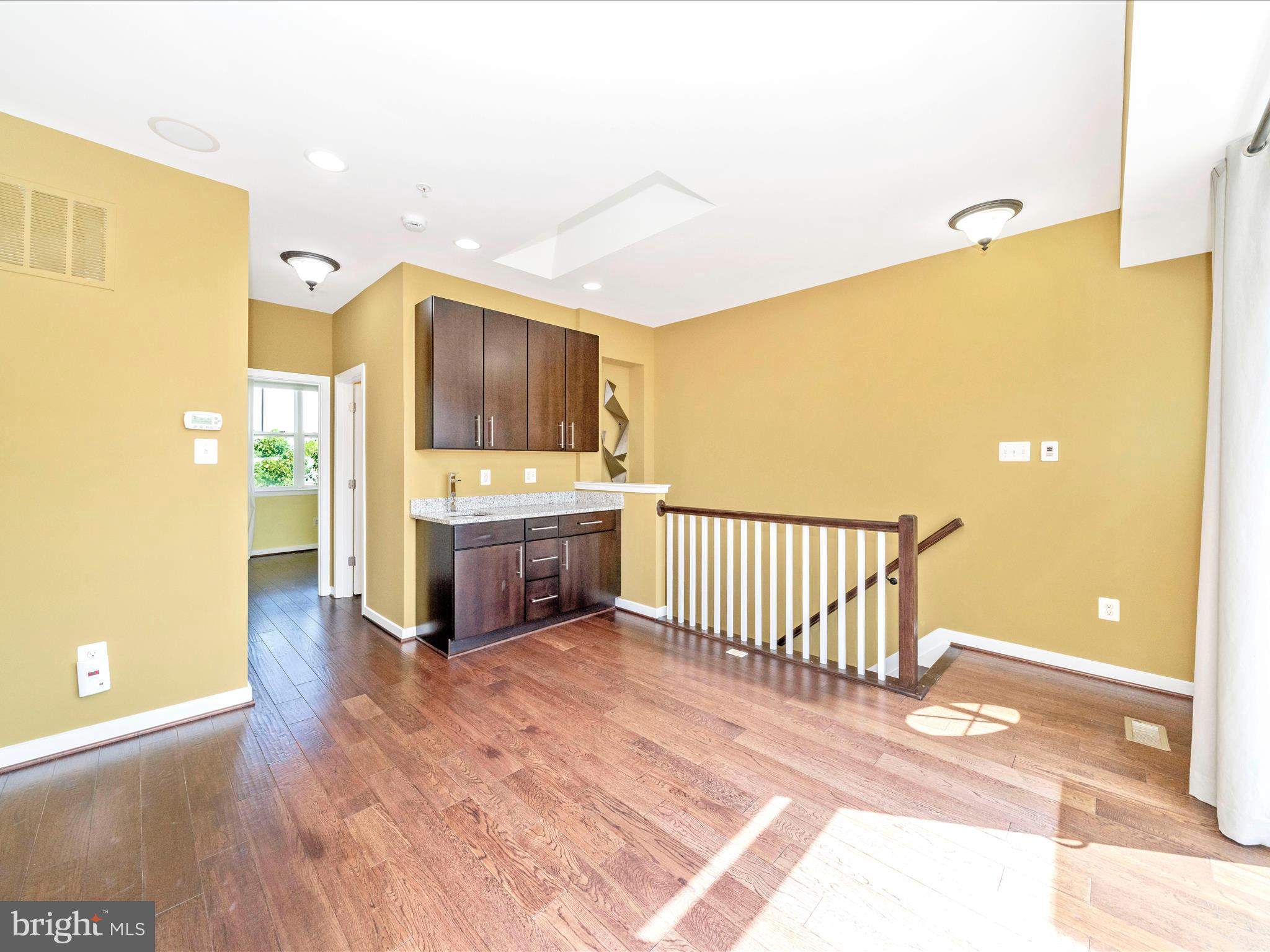 1400 Laurel Wood Way