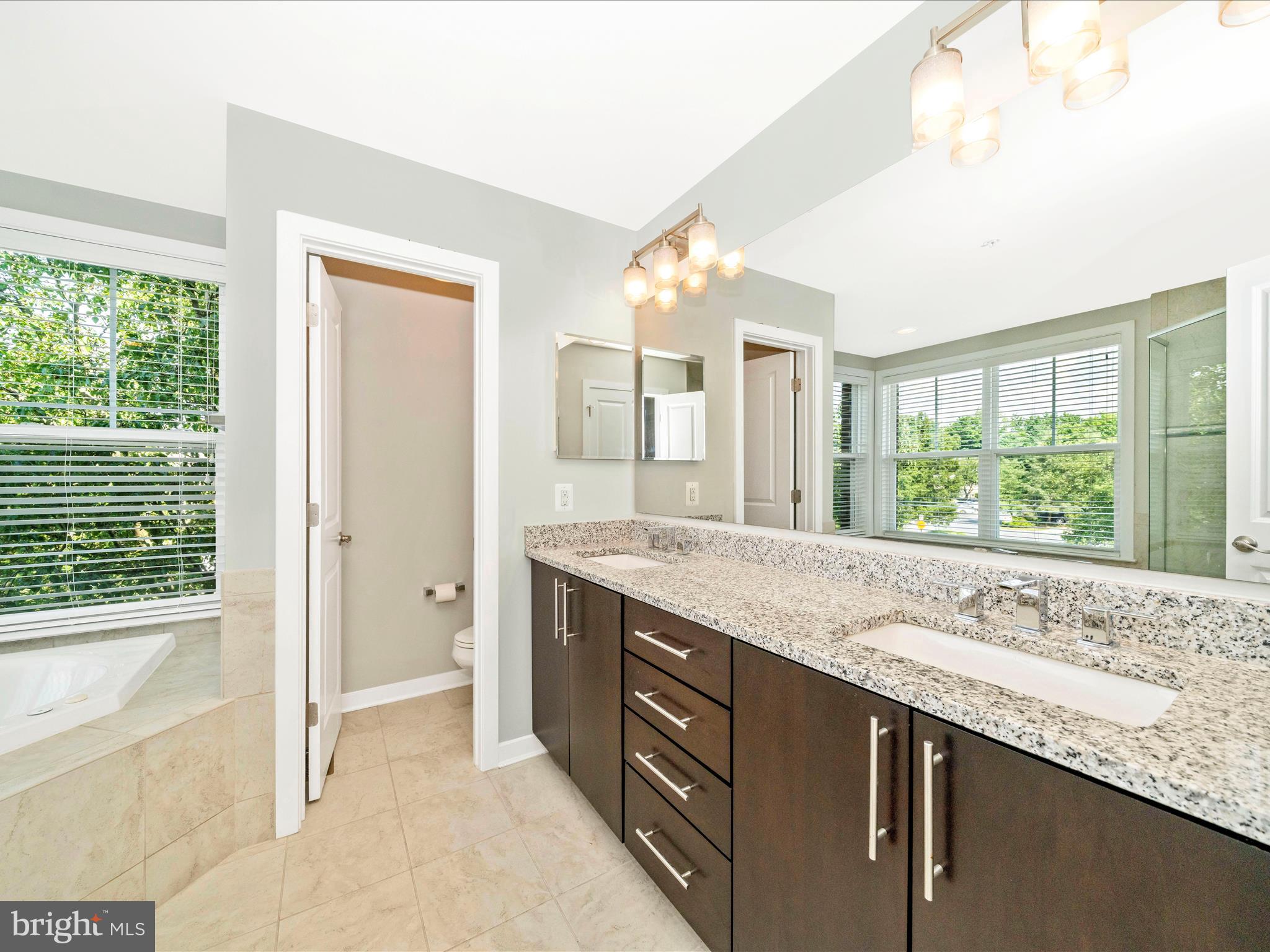 1400 Laurel Wood Way