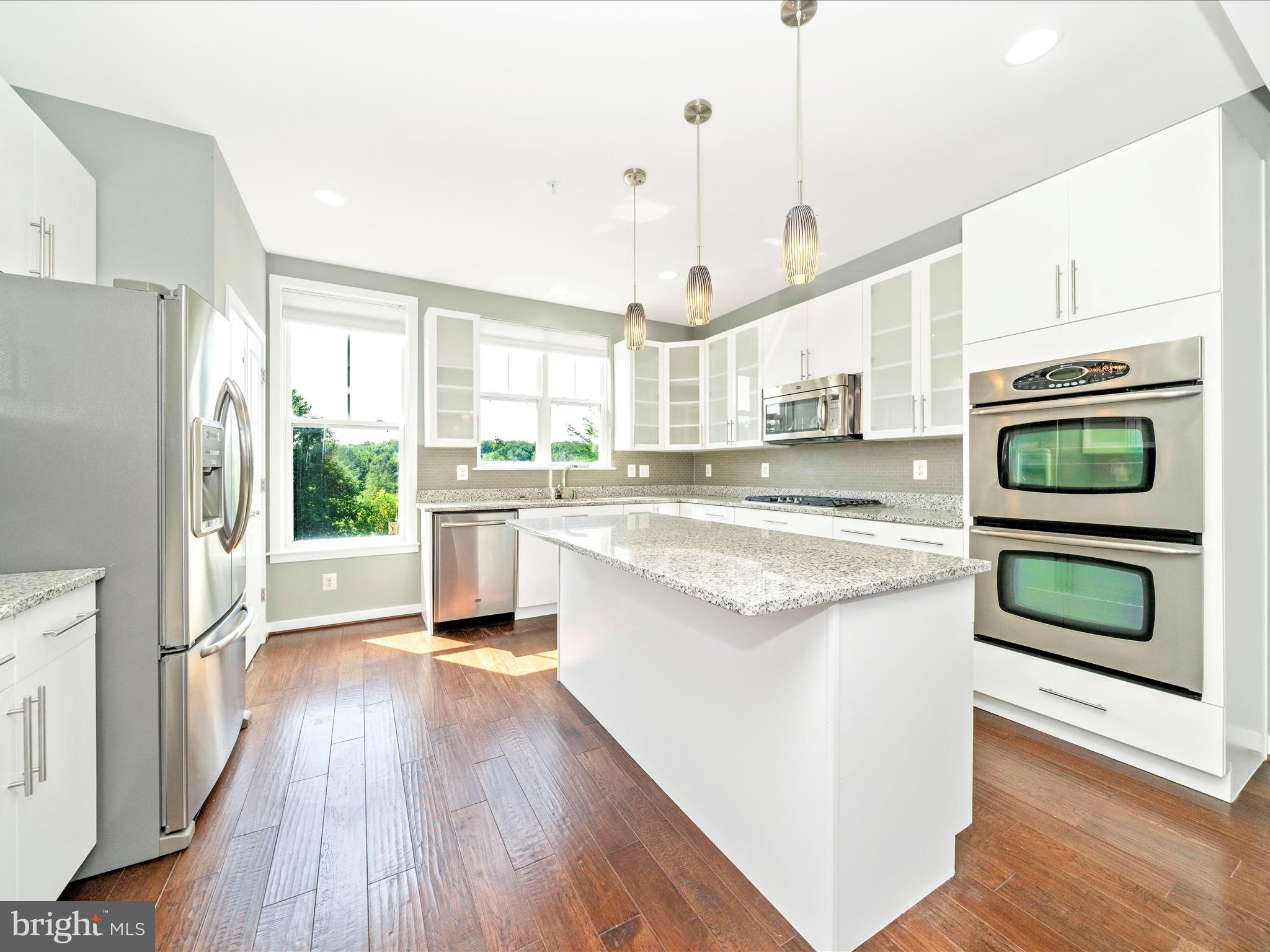 1400 Laurel Wood Way