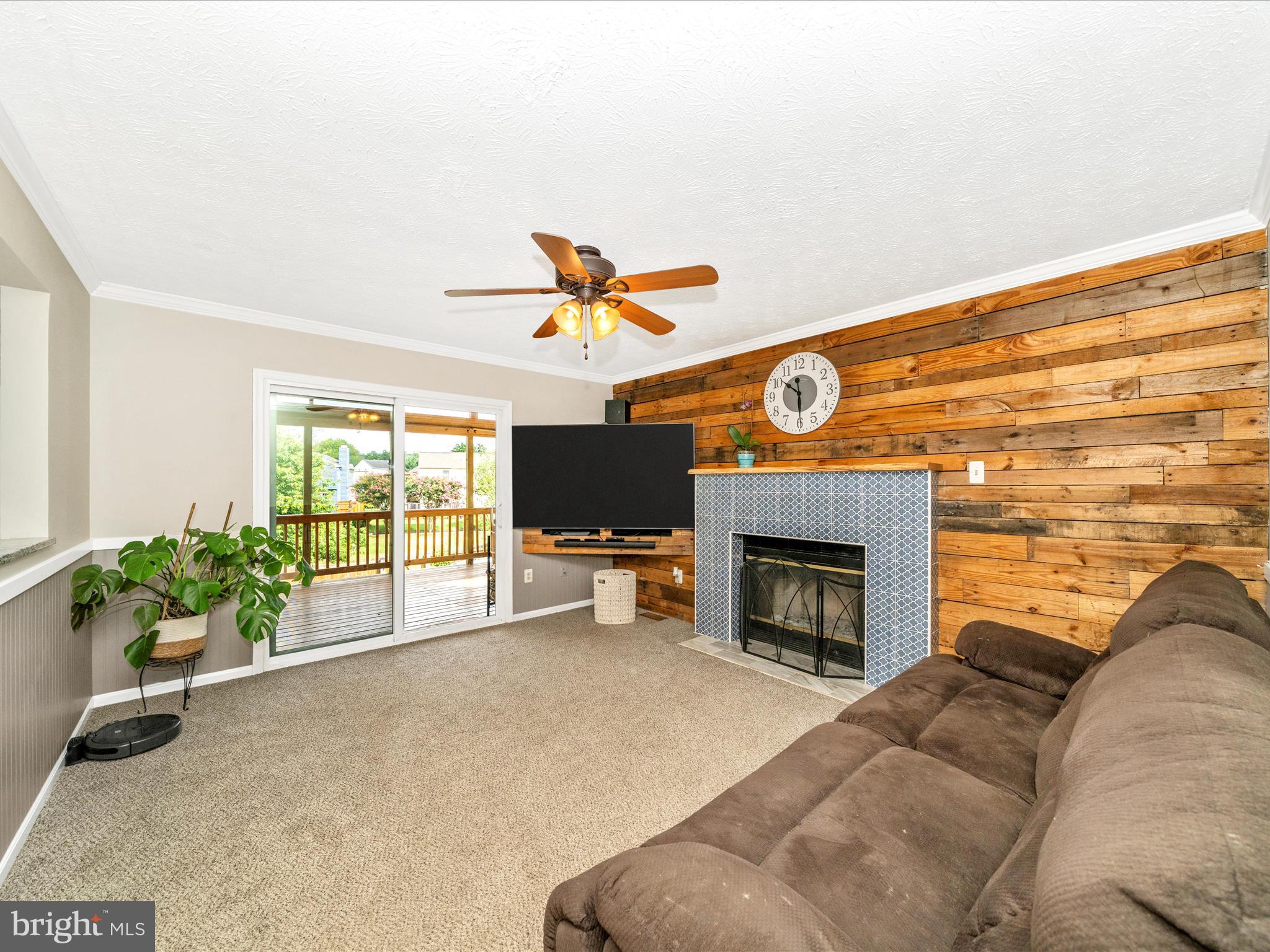 5004 Mallard Ln
